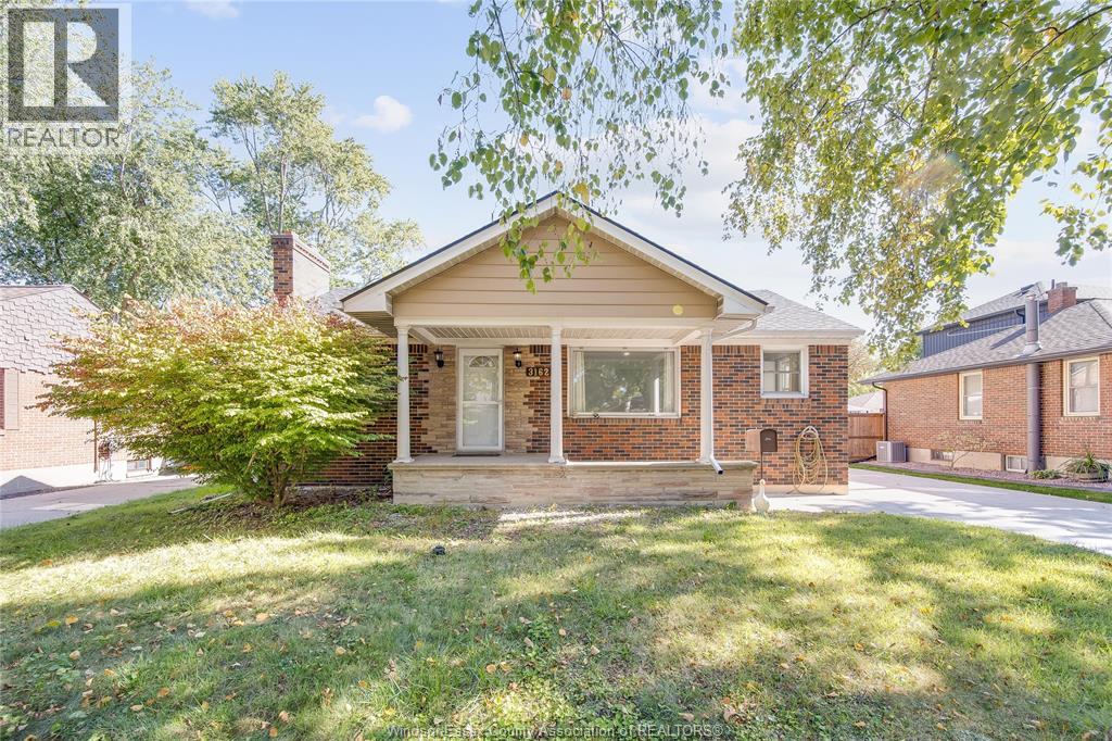 3162 CURRY AVENUE Windsor Ontario Canada Sale residential Nevena Malivuk Right at Home Realty, Brokerage*