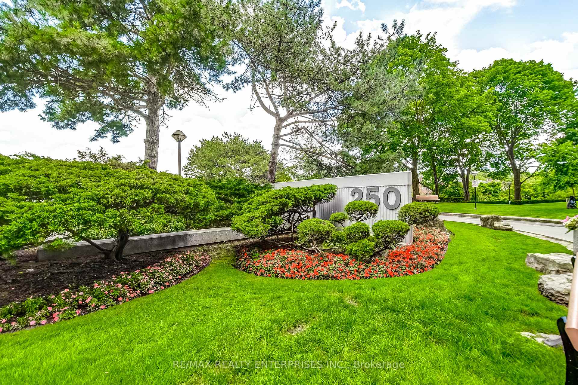 1809 - 250 Scarlett Road Toronto Ontario Canada Rented residential Teresa Pamatat RE/MAX Realty Enterprises Inc., Brokerage*