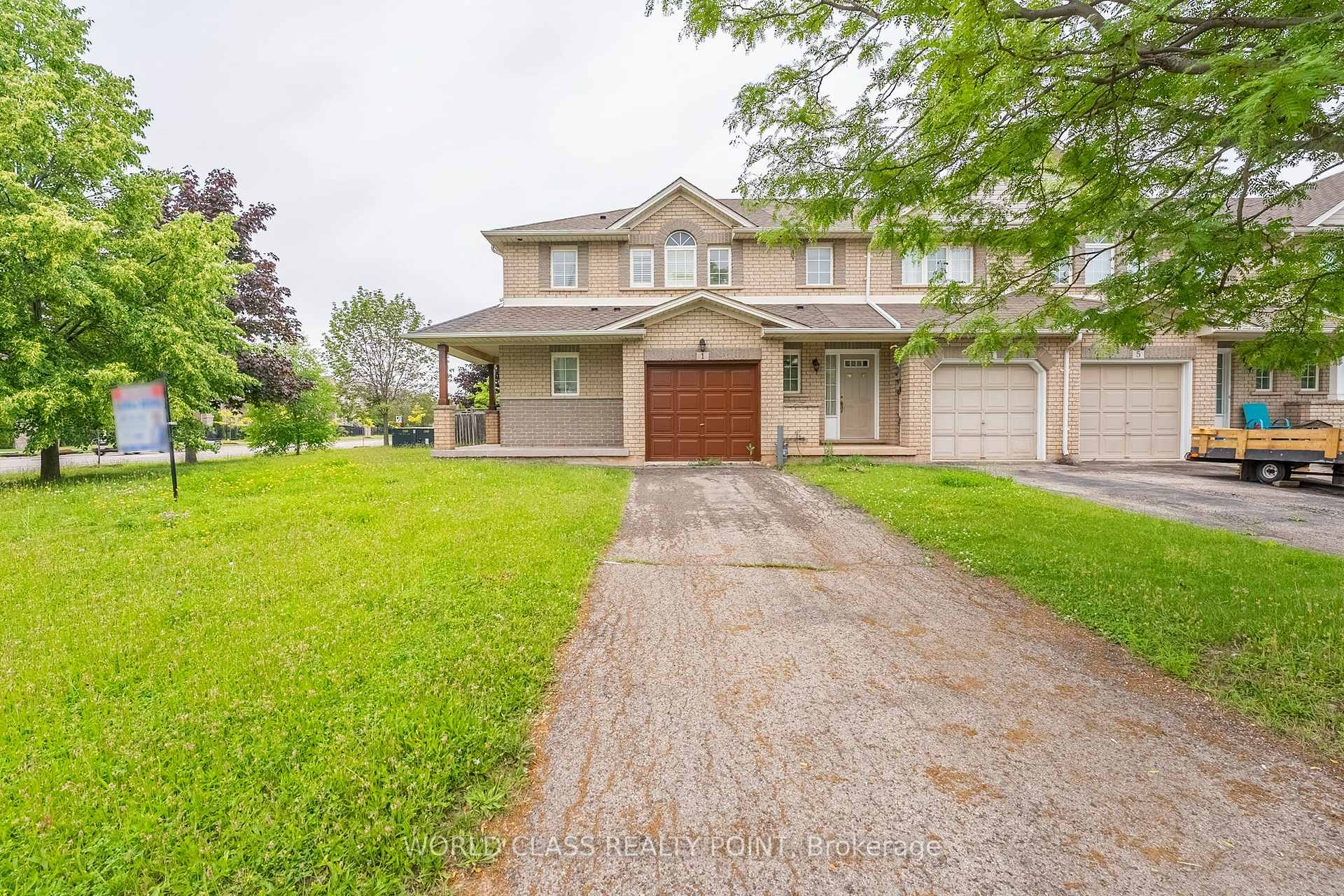 1 Magnolia Crescent Grimsby Ontario Canada Rent residential Deedar Ghatehorde WORLD CLASS REALTY POINT Brokerage  *