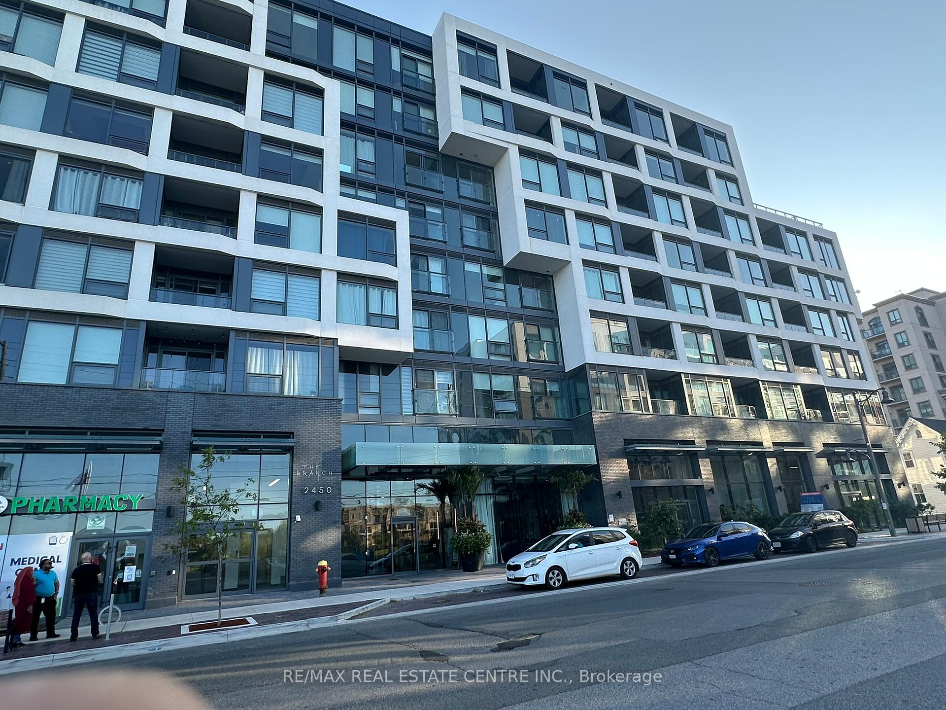 305 - 2450 Old Bronte Road Oakville Ontario Canada Rent residential Oliver Teekah RE/MAX Real Estate Centre Inc., Brokerage*