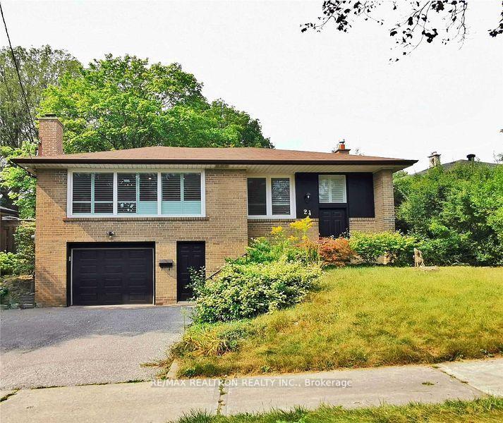 24 Fenelon Drive Toronto Ontario Canada Sale residential Hooman Bandarchi RE/MAX Realtron Realty Inc., Brokerage*