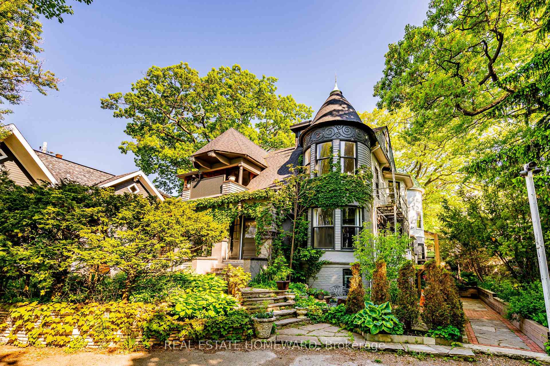 3025 Queen Street E Toronto Ontario Canada Sale residential Kelly & Quade Boone Real Estate Homeward, Brokerage*