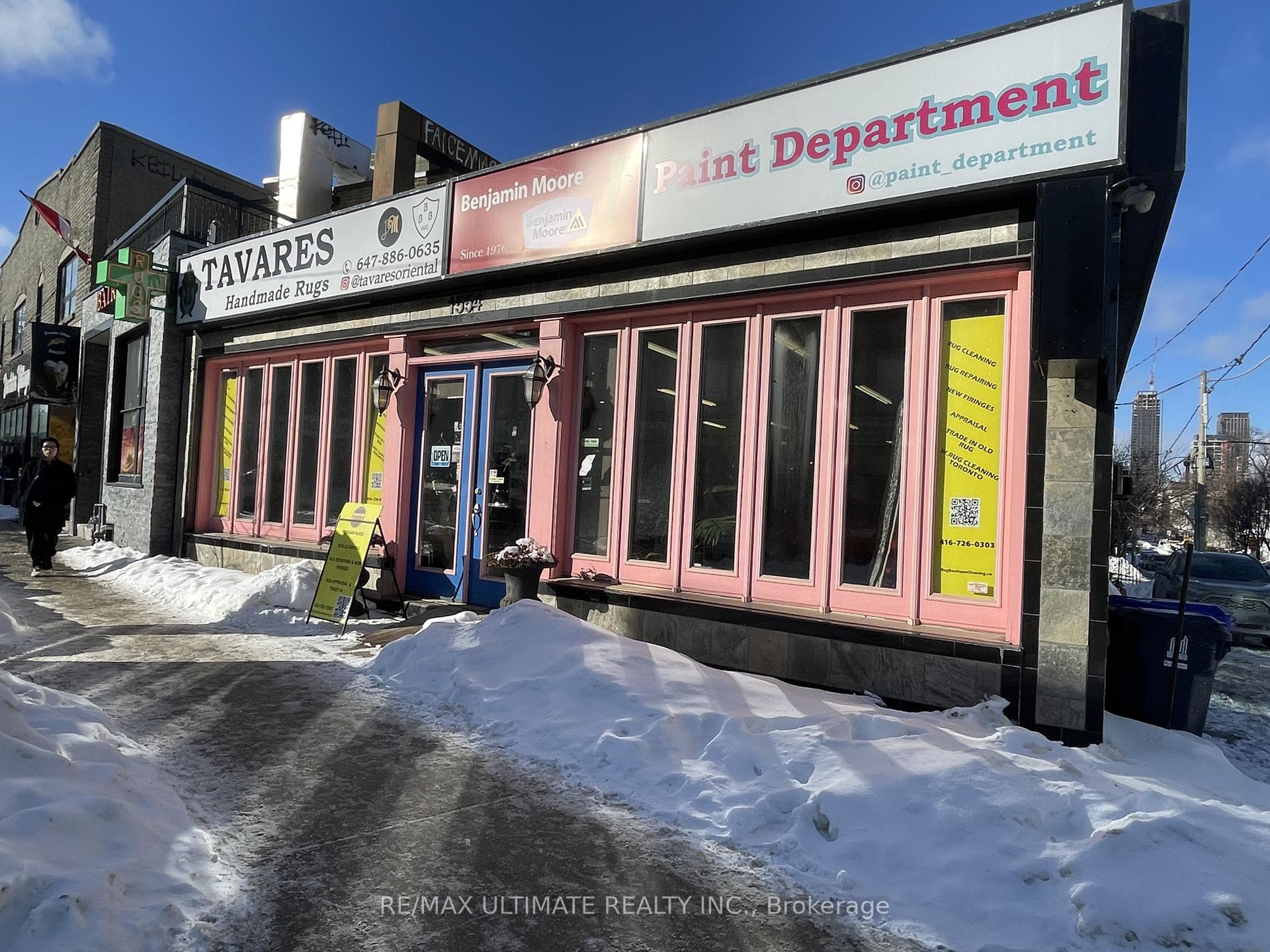 1554 Dundas Street W Toronto Ontario Canada Lease commercial Gilbert Lopes RE/MAX Ultimate Realty, Brokerage *