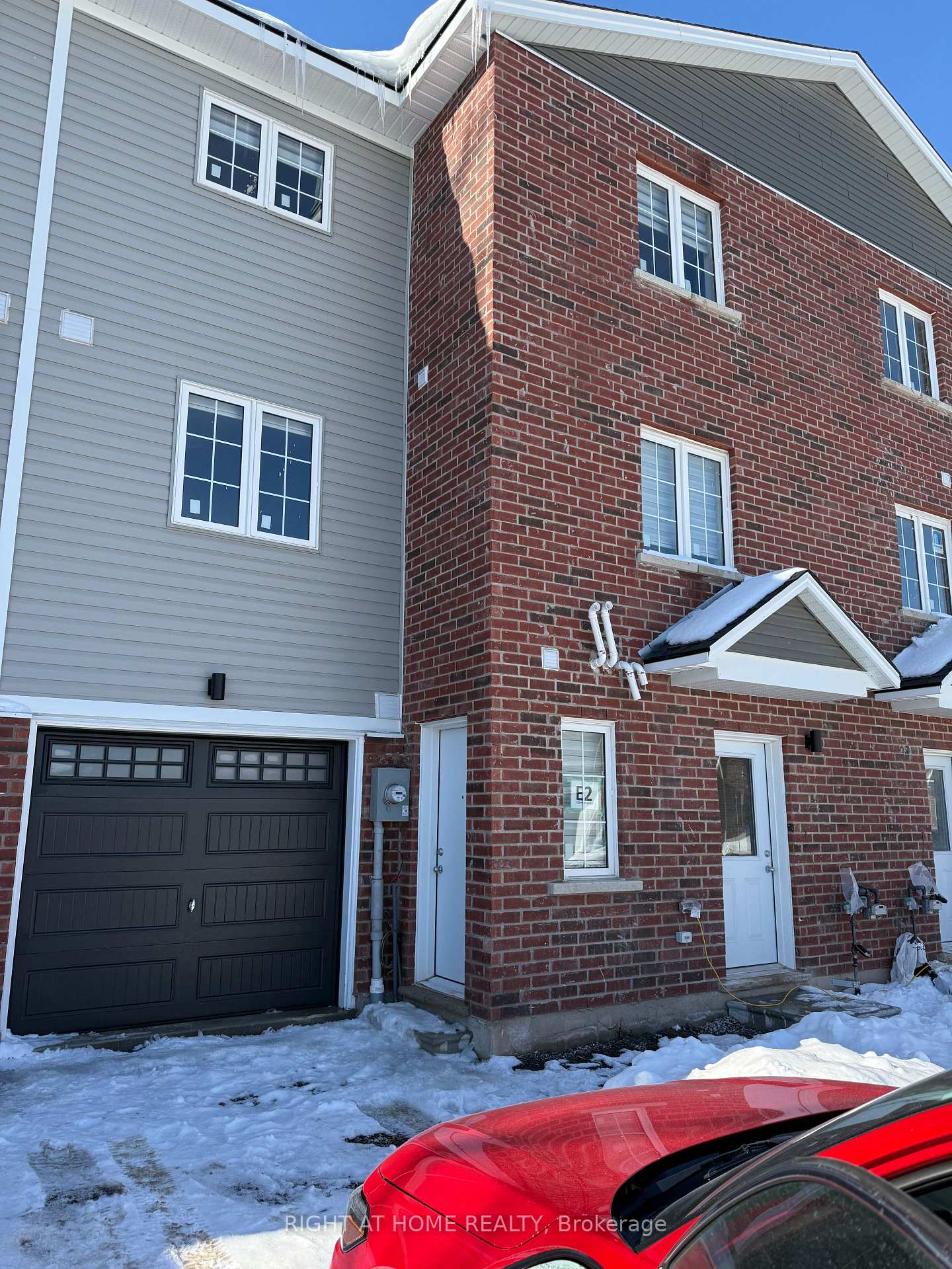 Lower - 133 Highriver Trail Welland Ontario Canada Rent residential   Right at Home Realty, Brokerage