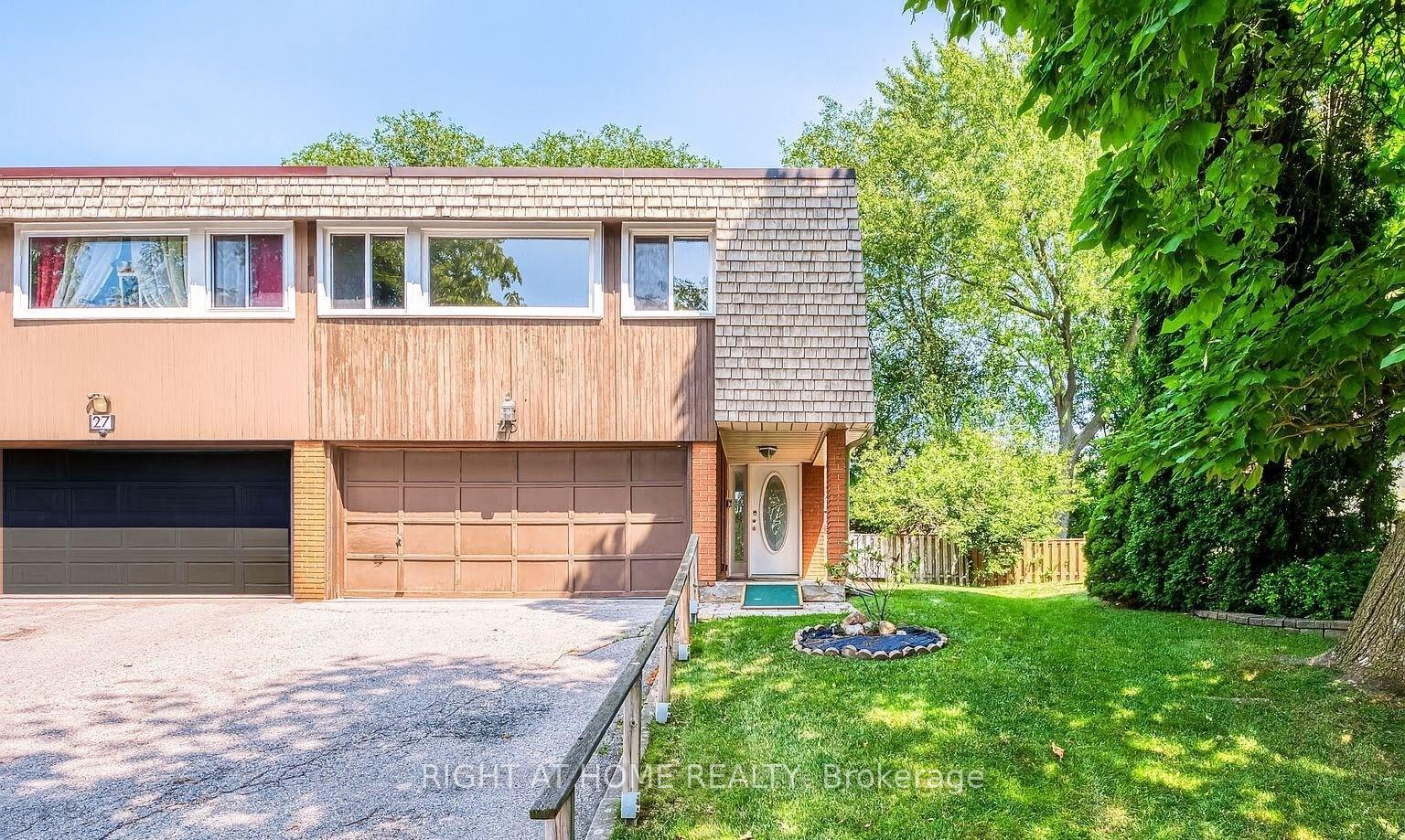 Main Floor Gard - 25 Silas Hill Drive Toronto Ontario Canada Rent residential Angela Wong Right at Home Realty, Brokerage*