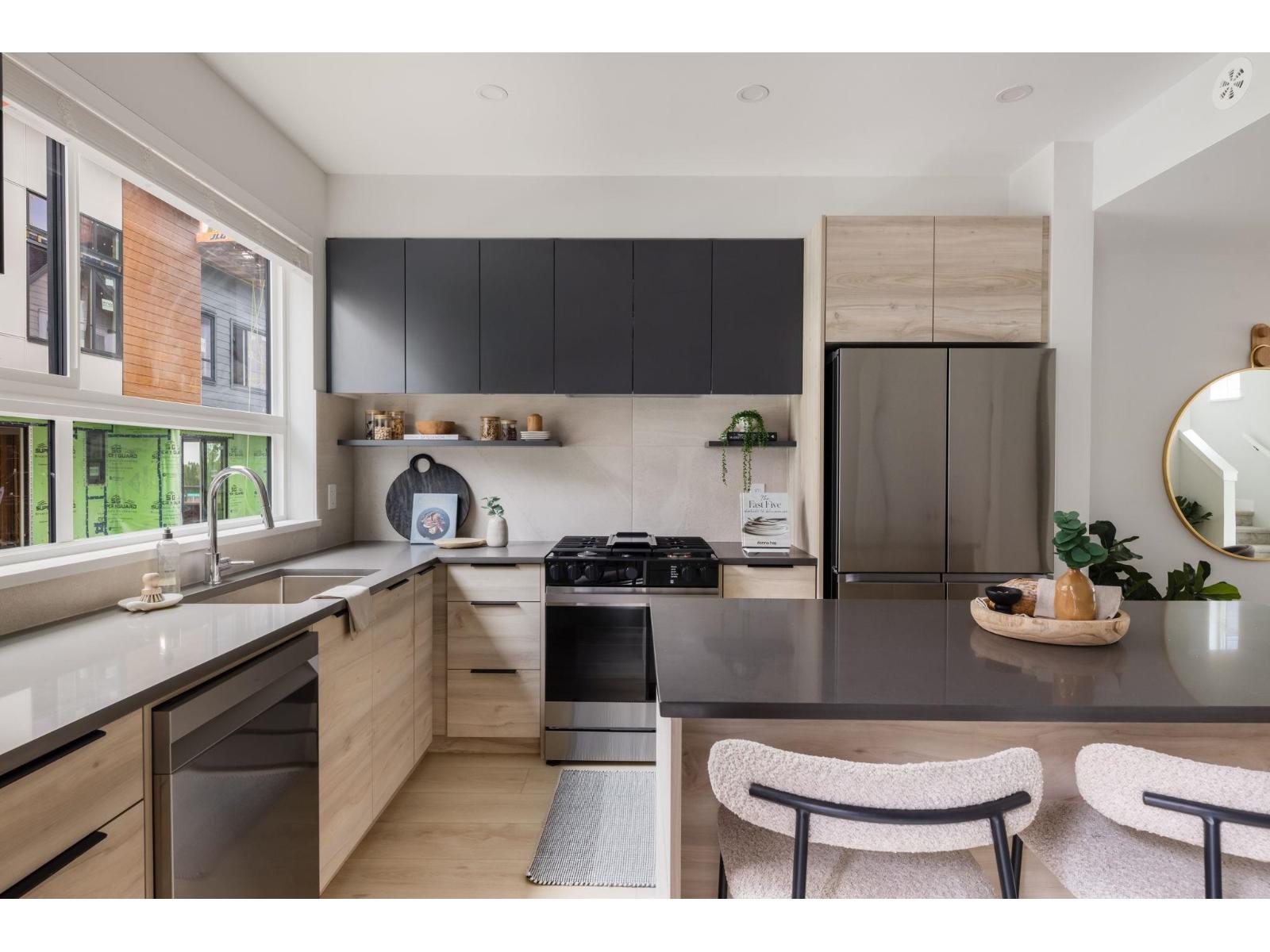 72 30530 CARDINAL AVENUE Abbotsford British Columbia Canada Sale residential Kevin Jelski Pathway Executives Realty Inc.