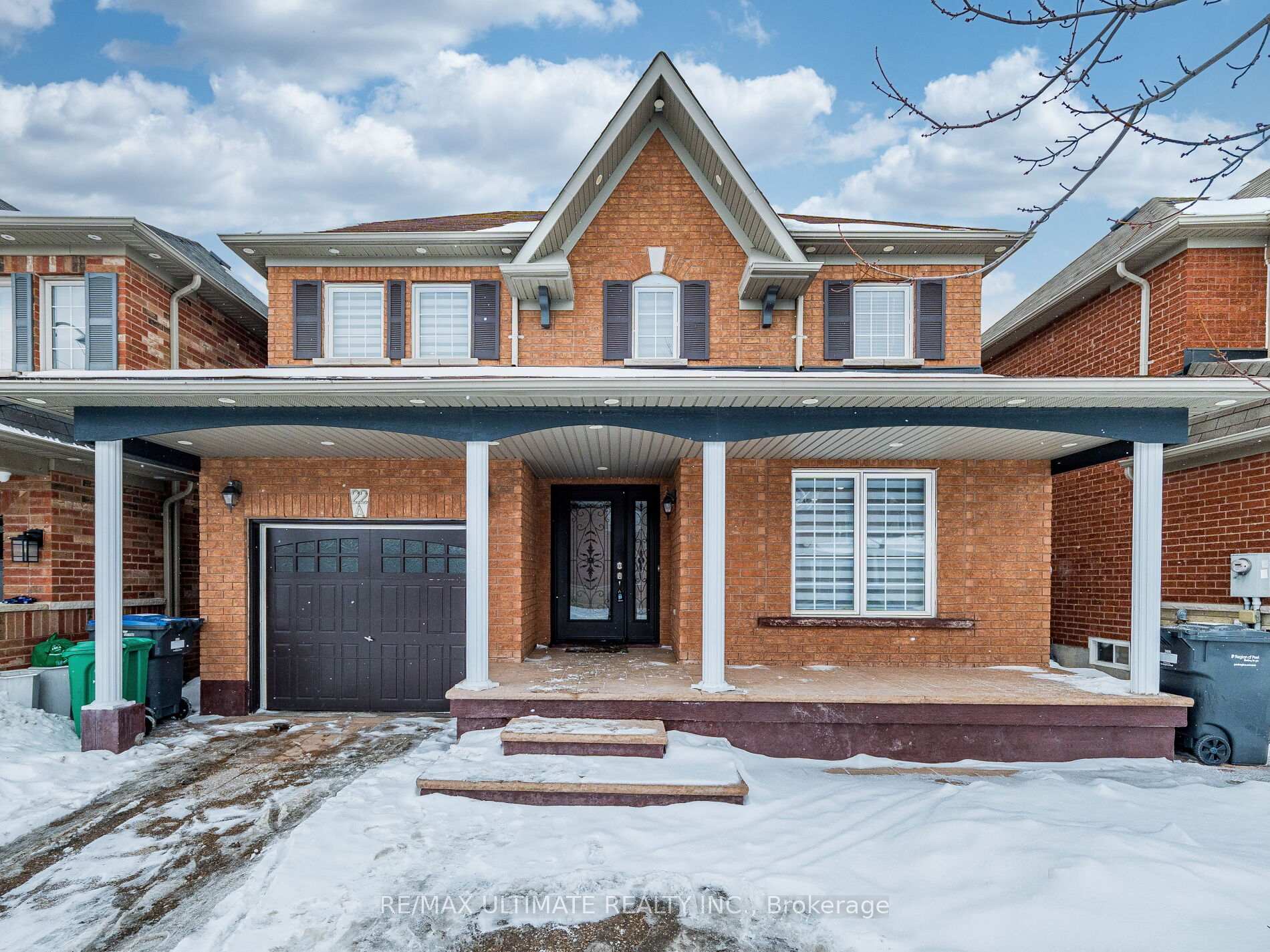 22 Beresford Crescent Brampton Ontario Canada Sale residential Gilbert Lopes RE/MAX Ultimate Realty, Brokerage *