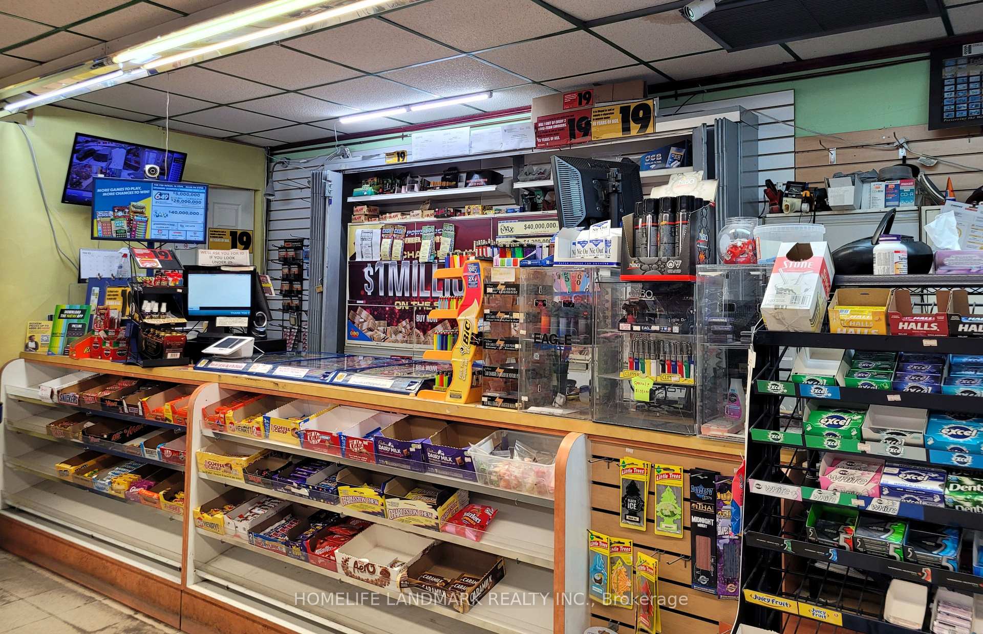 415 Main Street N Brampton Ontario Canada Sale commercial Avtar Singh  Badyal TRI-CITY PROFESSIONAL REALTY INC. Brokerage