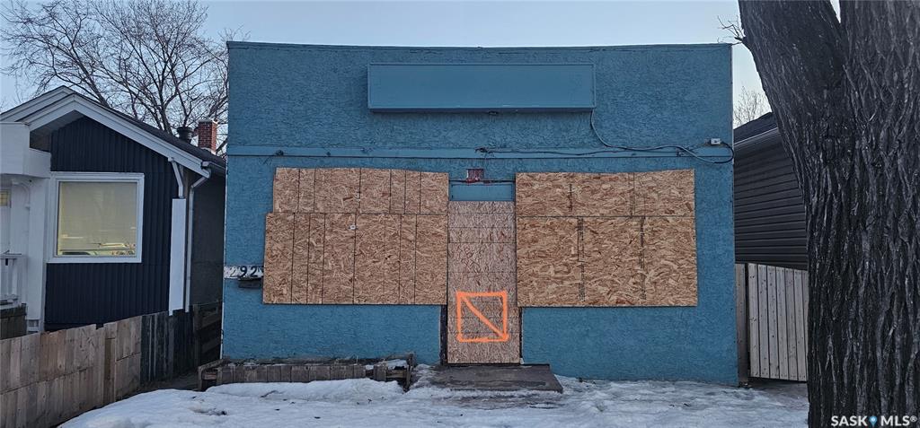 2923 Dewdney AVENUE Regina Saskatchewan Canada Lease commercial Jesse Renneberg Realty Executives Saskatoon