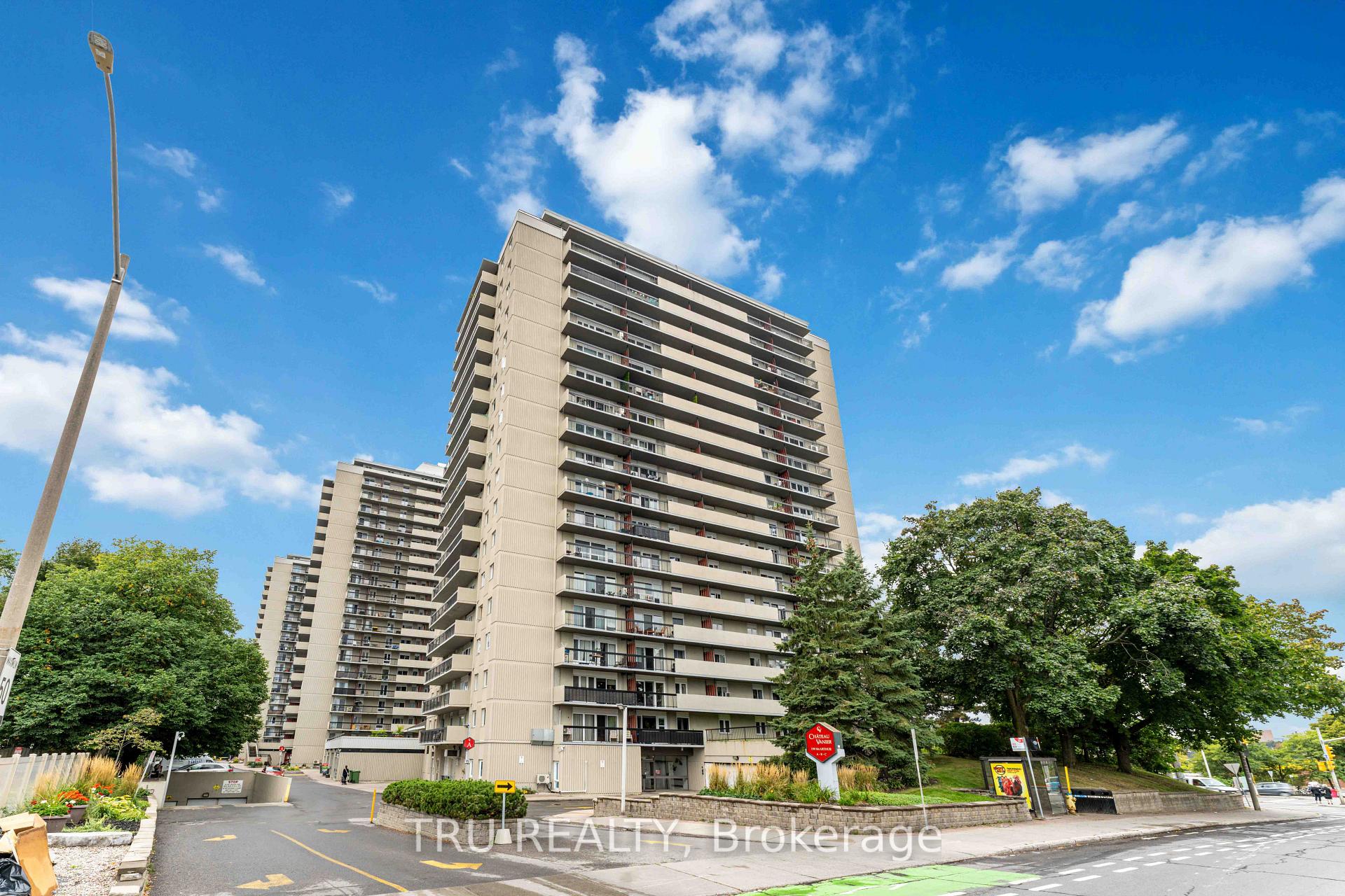 PH4 - 158A McArthur Avenue Ottawa Ontario Canada Sale residential Isam Hashweh TRU REALTY , BROKERAGE*