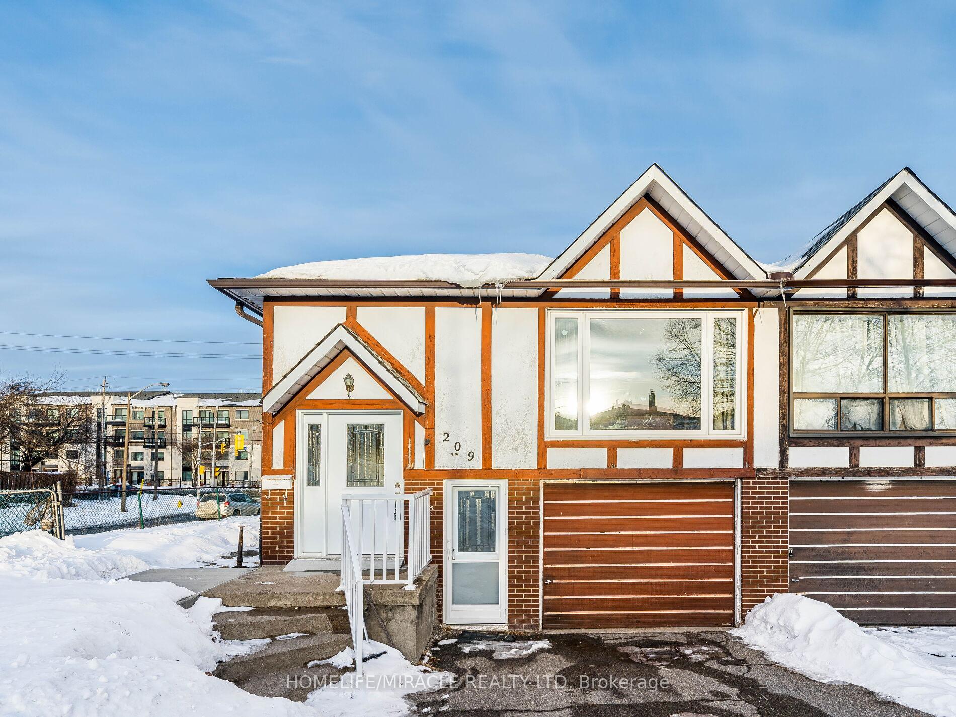 209 Apache Trail Toronto Ontario Canada Sale residential MILAN PATEL HomeLife/Miracle Realty Ltd., Brokerage *