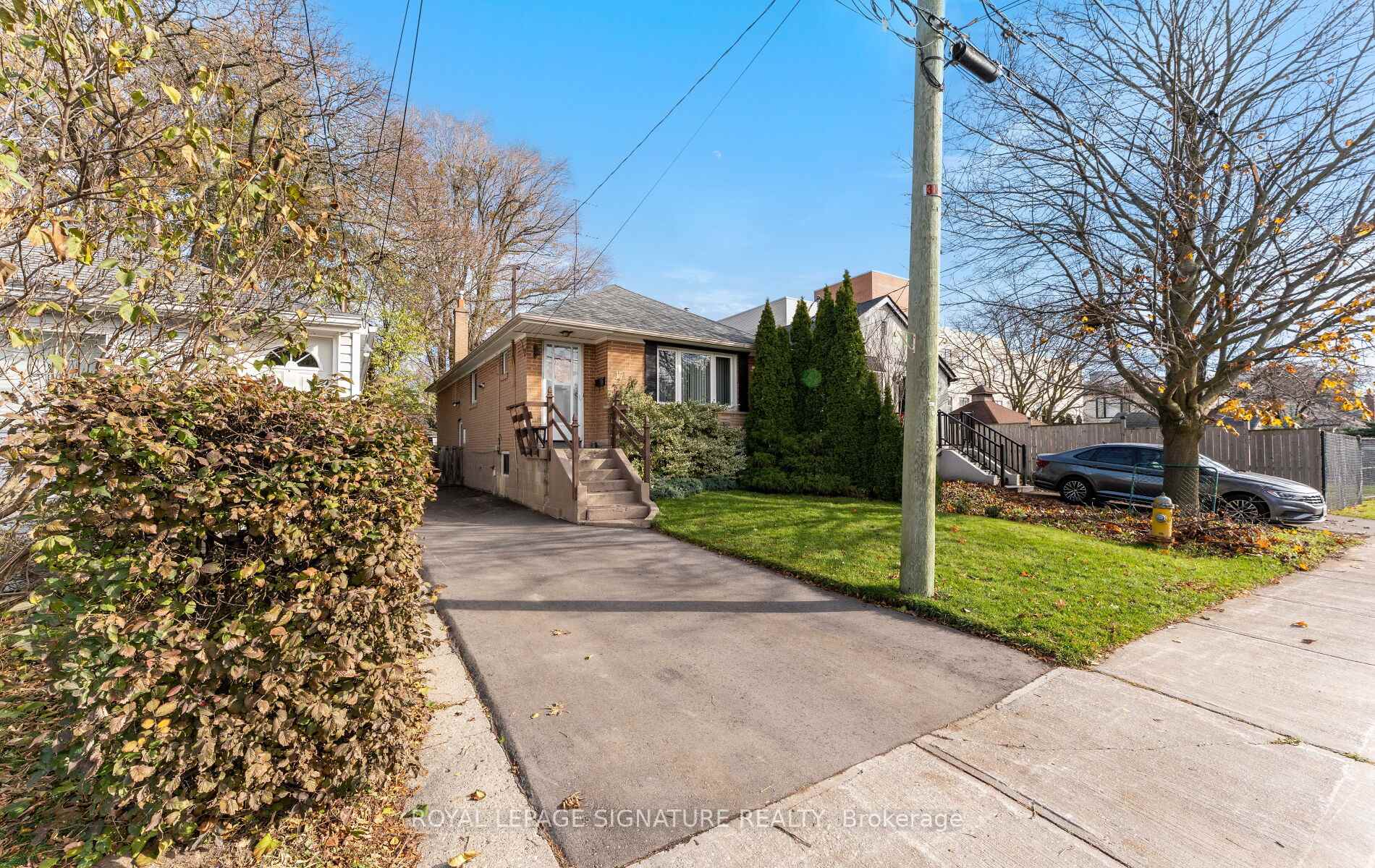 17 Vanbrugh Avenue Toronto Ontario Canada Sale residential Hussain Alhomairy Royal LePage Signature Realty, Brokerage
