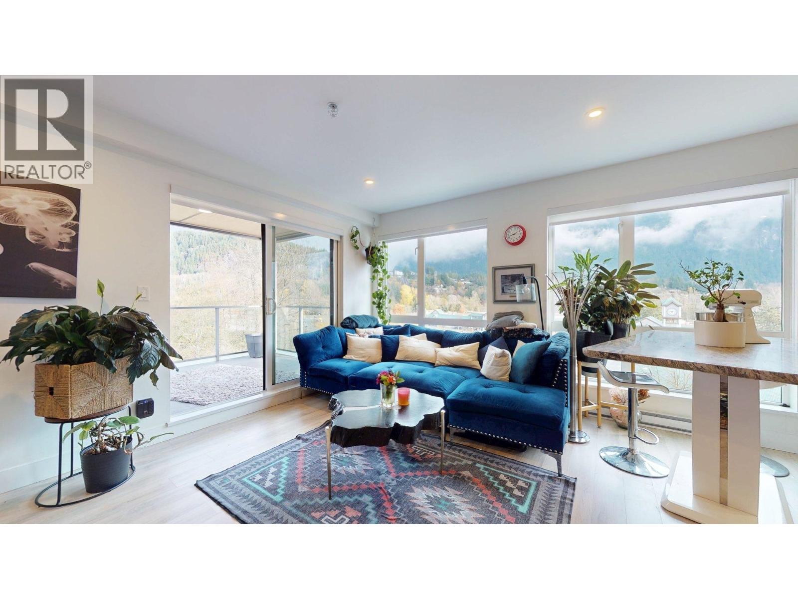 604 38362 BUCKLEY AVENUE Squamish British Columbia Canada Sale residential   Oakwyn Realty, Brokerage*