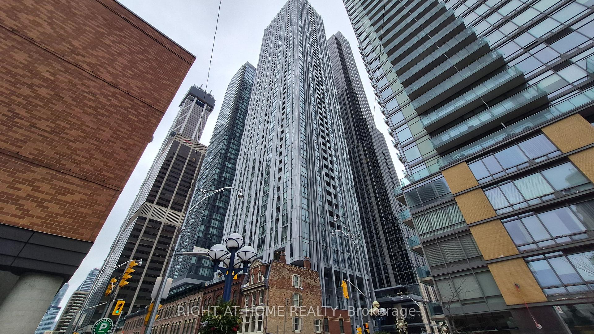 5407 - 1 Yorkville Avenue Toronto Ontario Canada Rent residential Cecilia Stroeder Right at Home Realty, Brokerage*