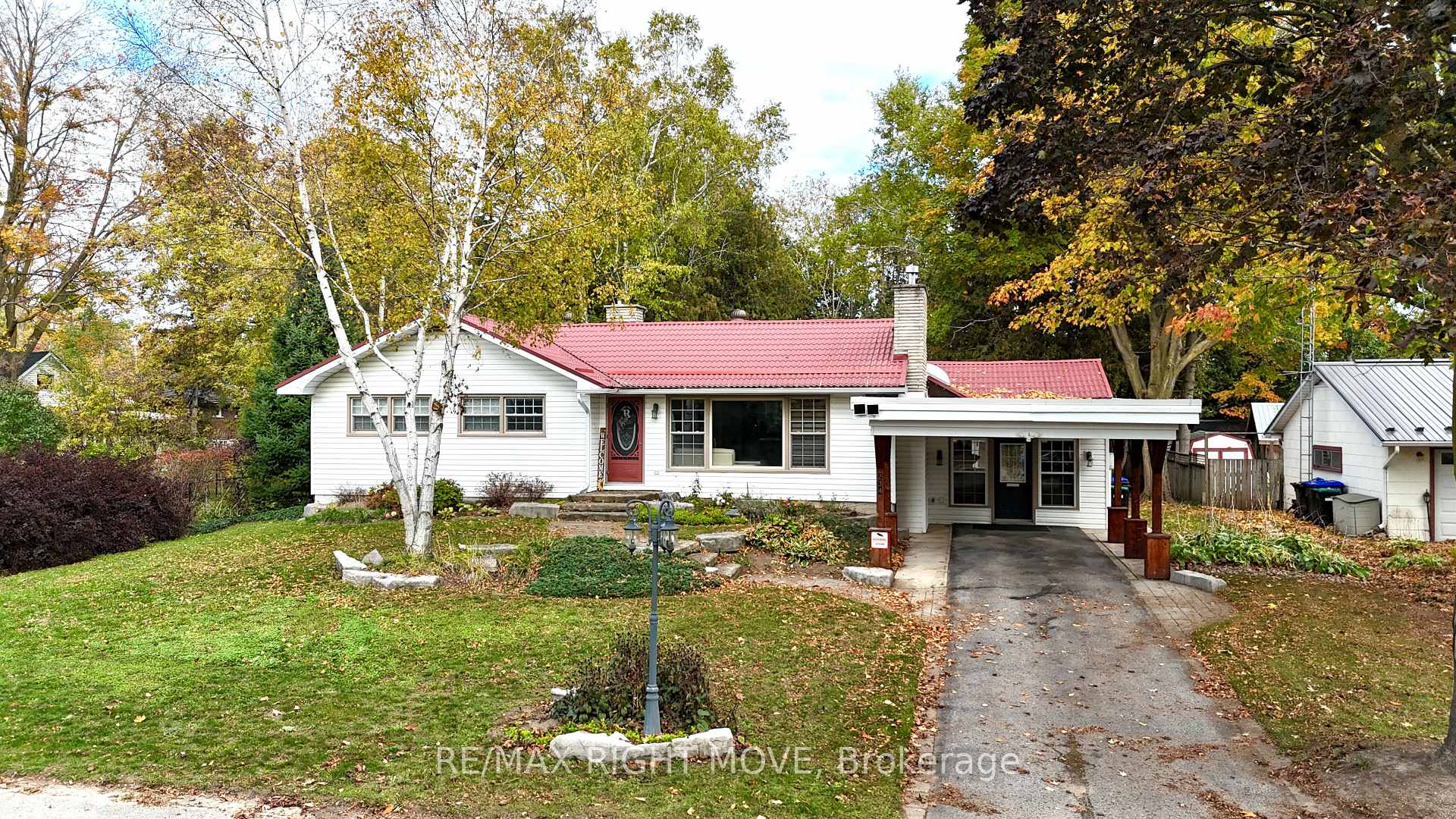 234 Oak Street Clearview Ontario Canada Sale residential Leo Weel RE/MAX Four Seasons Realty Ltd., Brokerage*