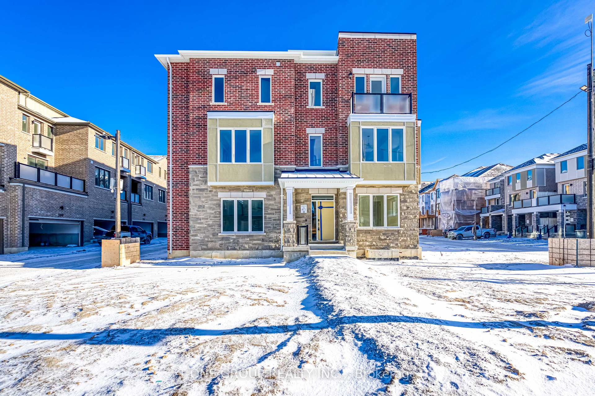 7 Sweet Pear Street Markham Ontario Canada Rent residential NIMA HOMAYOUNI Royal LePage Golden Ridge Realty, Brokerage *
