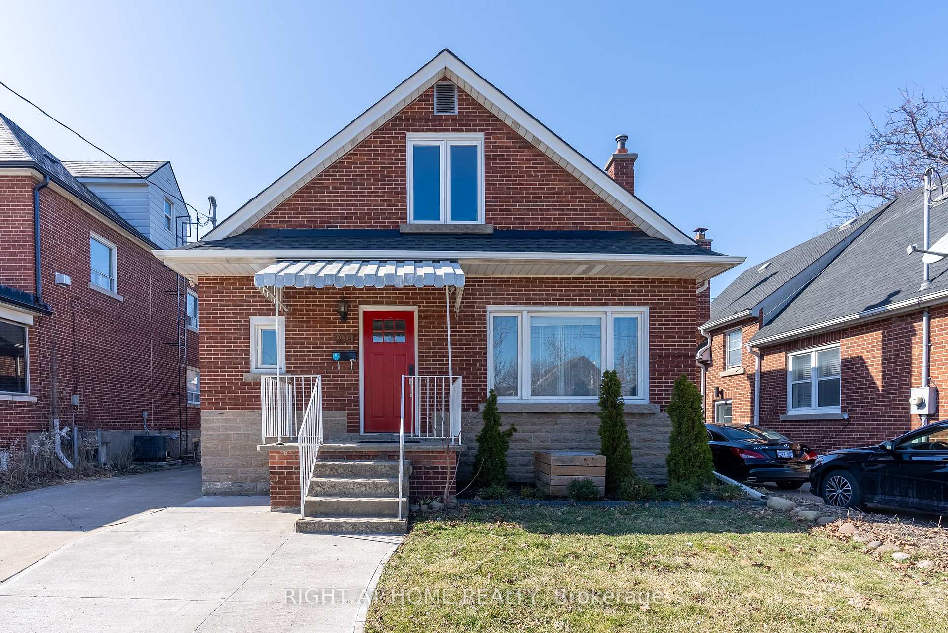 214 Kenilworth Avenue S Hamilton Ontario Canada Sale residential ELLEN IAKOVLEVA Right at Home Realty, Brokerage*