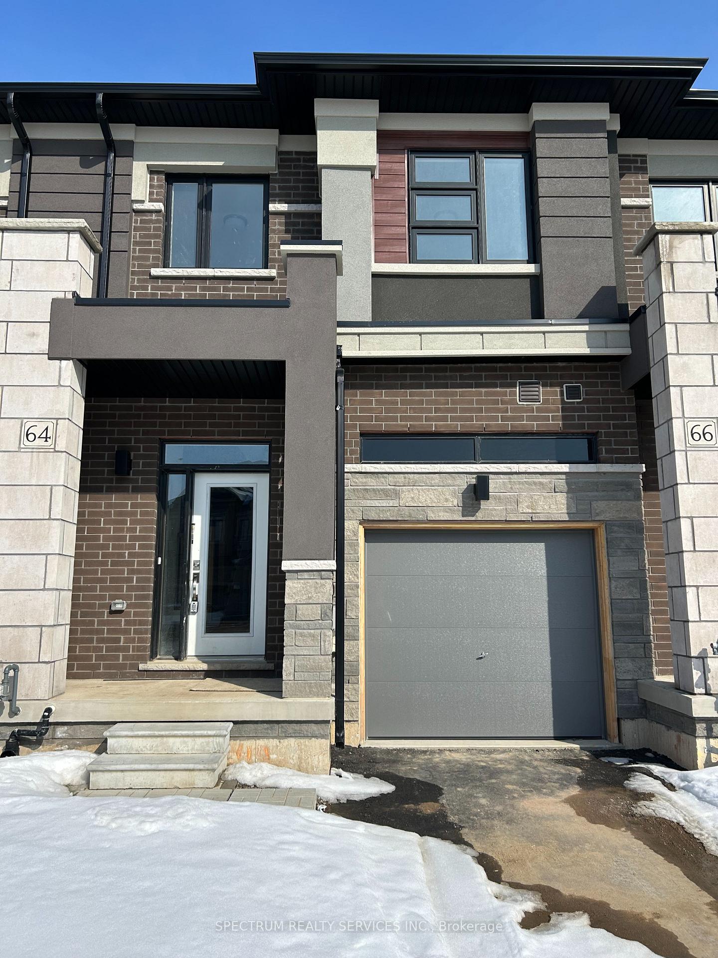 64 McKernan Avenue Brantford Ontario Canada Sale residential Lazlo Vavrovics Spectrum Realty Services Inc., Brokerage *