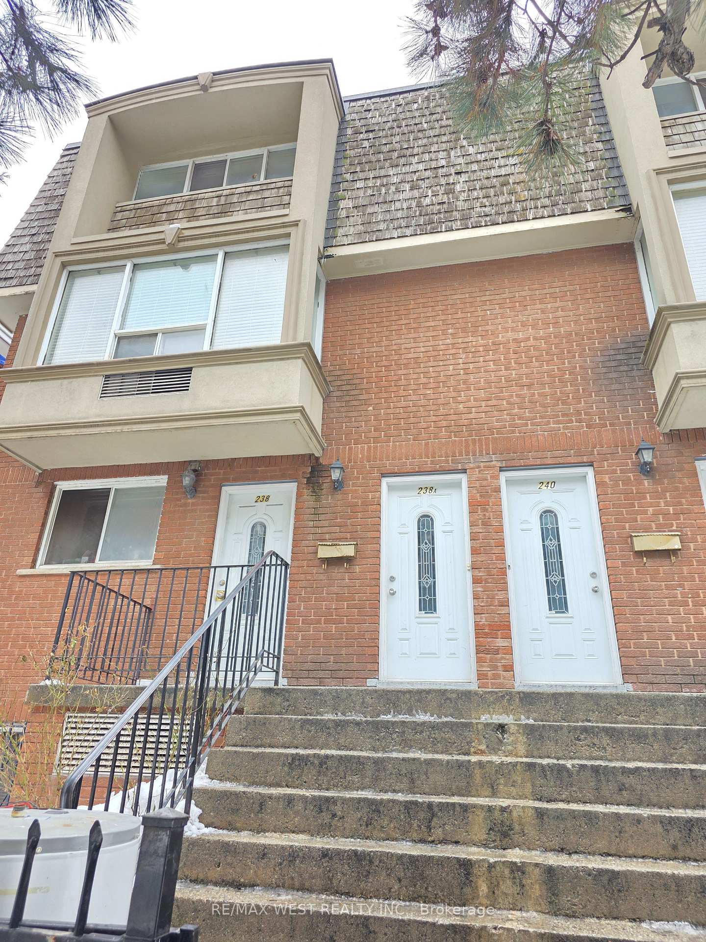 A - 238 Shuter Street Toronto Ontario Canada Rent residential   MOVETA REALTY INC., Brokerage*