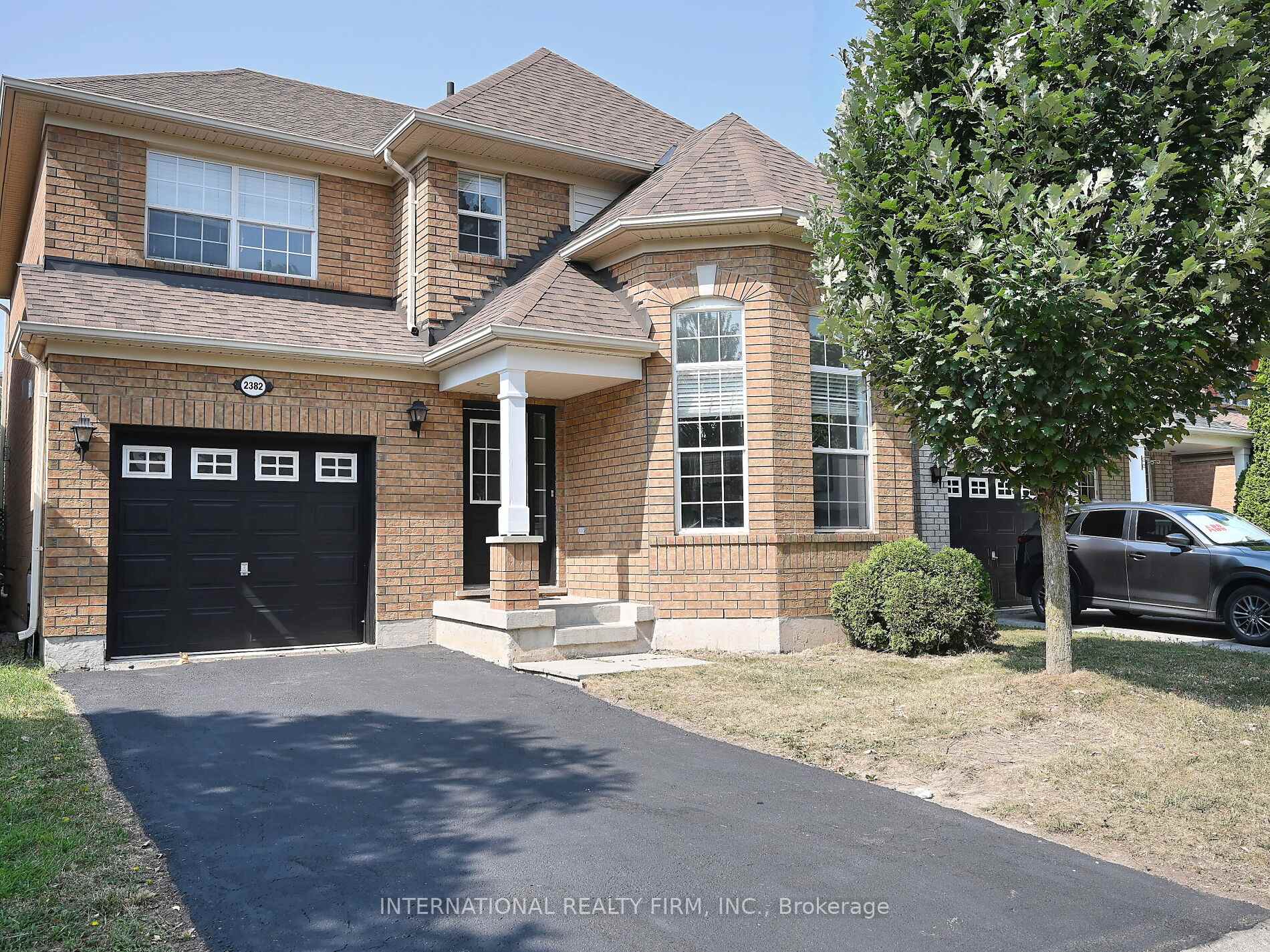 2382 Falkland Crescent Oakville Ontario Canada Sale residential SAM FARMAHA INTERNATIONAL REALTY FIRM, INC.