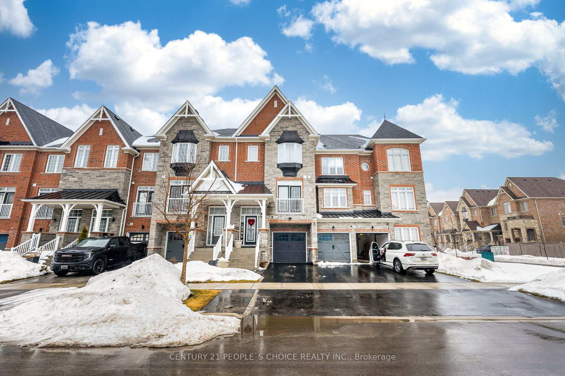 142 Farooq Boulevard S Vaughan Ontario Canada Sale residential Sanjay Bhalla Century 21 Peoples Choice Realty Inc., Brokerage *
