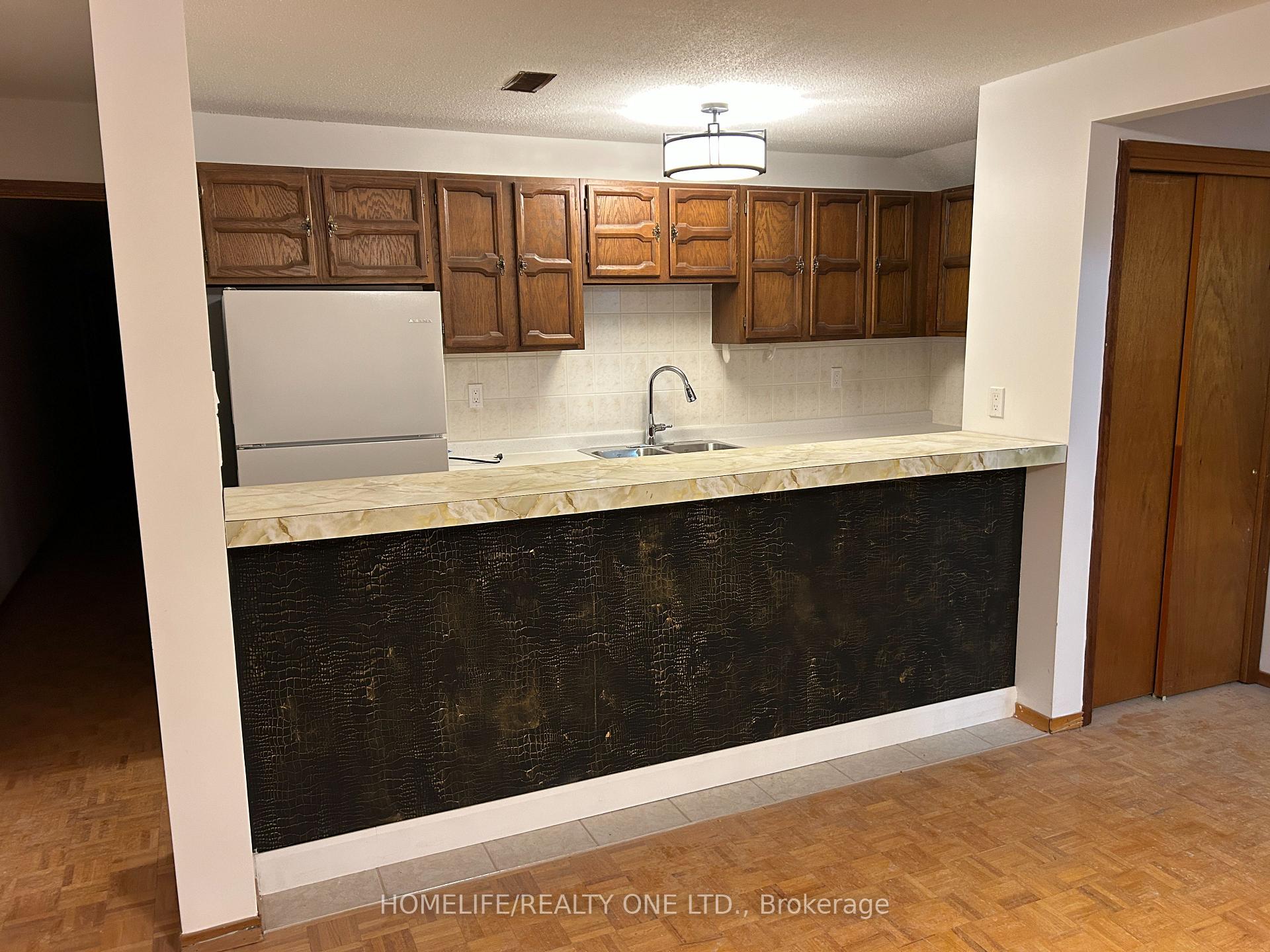 2nd Flr - 1402 Kingston Road Toronto Ontario Canada Rent residential   HomeLife/Realty One Ltd., Brokerage