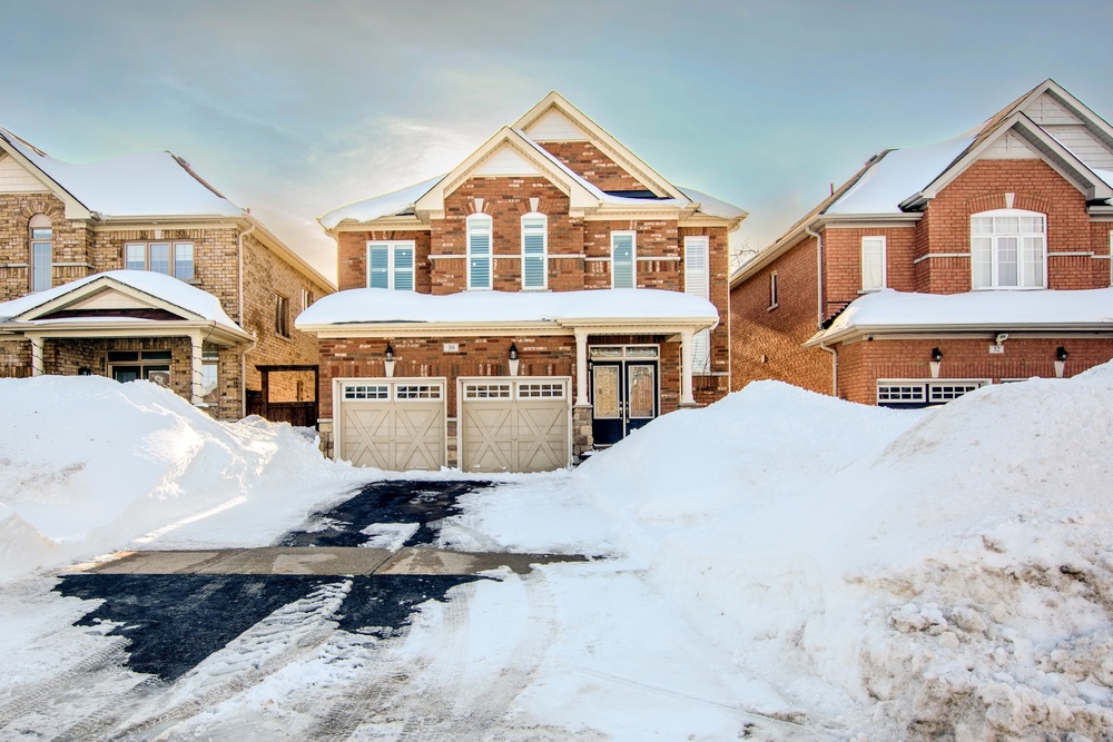 30 Forsyth  Cres  Barrie Ontario Canada Sale residential The Hutchinson Group Royal LePage First Contact Realty, Brokerage *