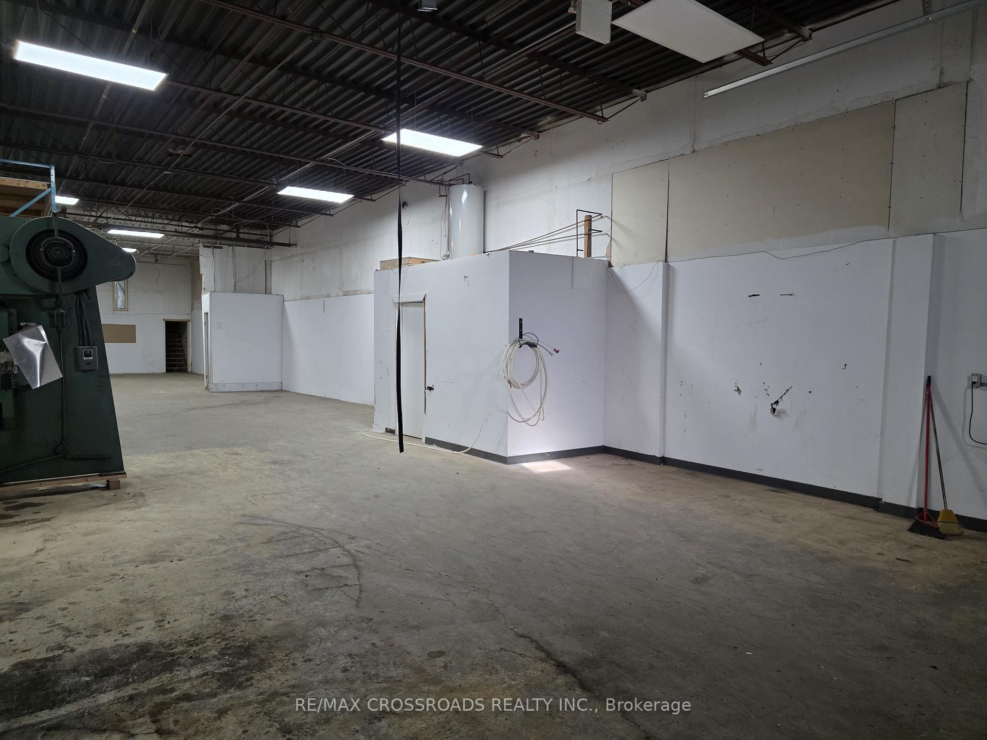 9 - 446 Birchmount Road Toronto Ontario Canada Lease commercial Cindy Wen RE/MAX CROSSROADS REALTY INC. Brokerage*