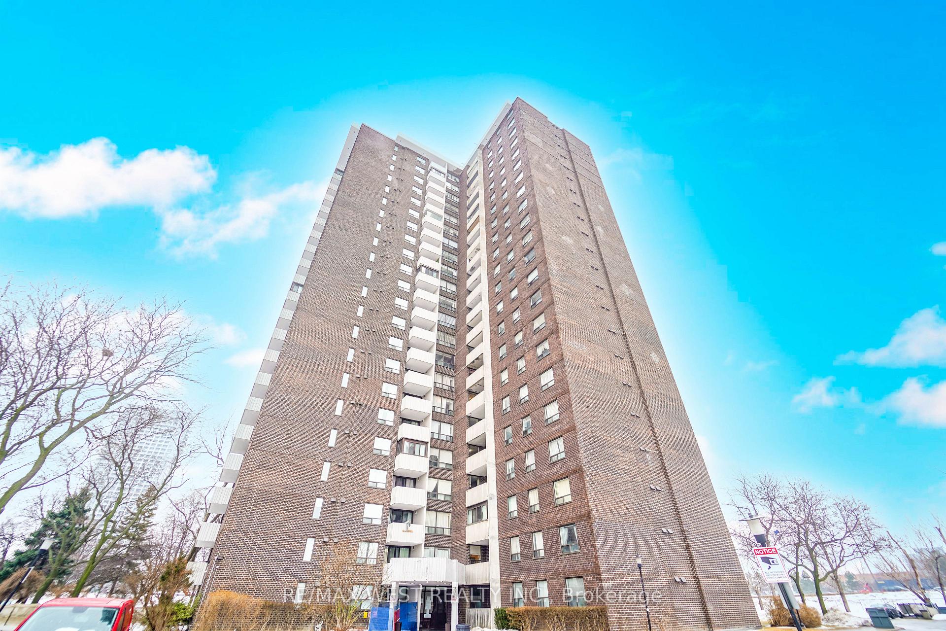 909 - 10 Muirhead Road Toronto Ontario Canada Sale residential Mary Barone ROYALTY PLUS REALTY CORP., Brokerage*