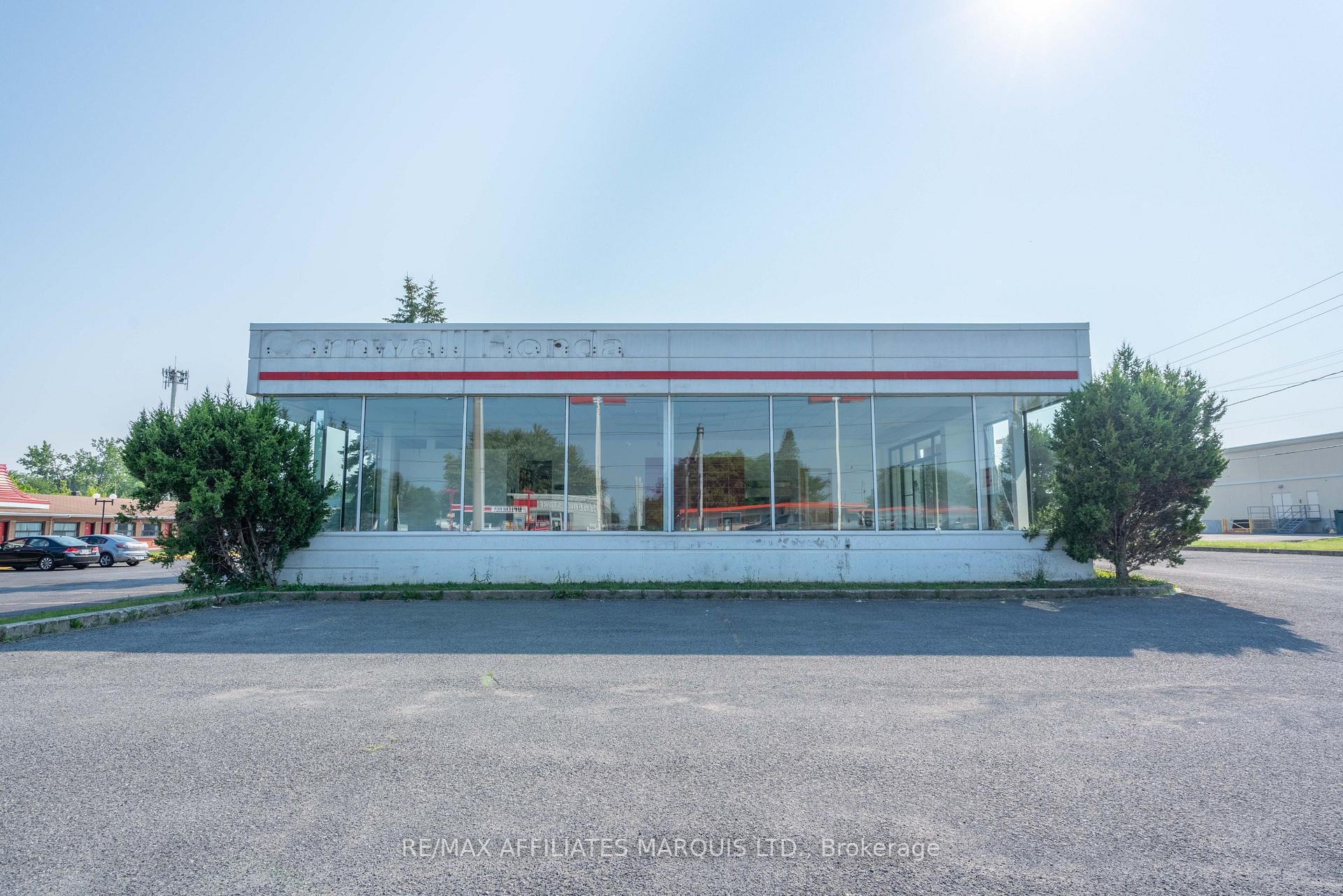 1200 Brookdale Avenue N Cornwall Ontario Canada Lease commercial   STORM REALTY Brokerage*