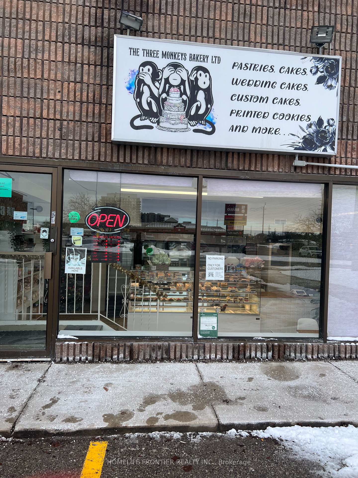 16 Wilstead Drive Newmarket Ontario Canada Sale commercial SHAHIN KHALILI HomeLife Frontier Realty Inc., Brokerage*