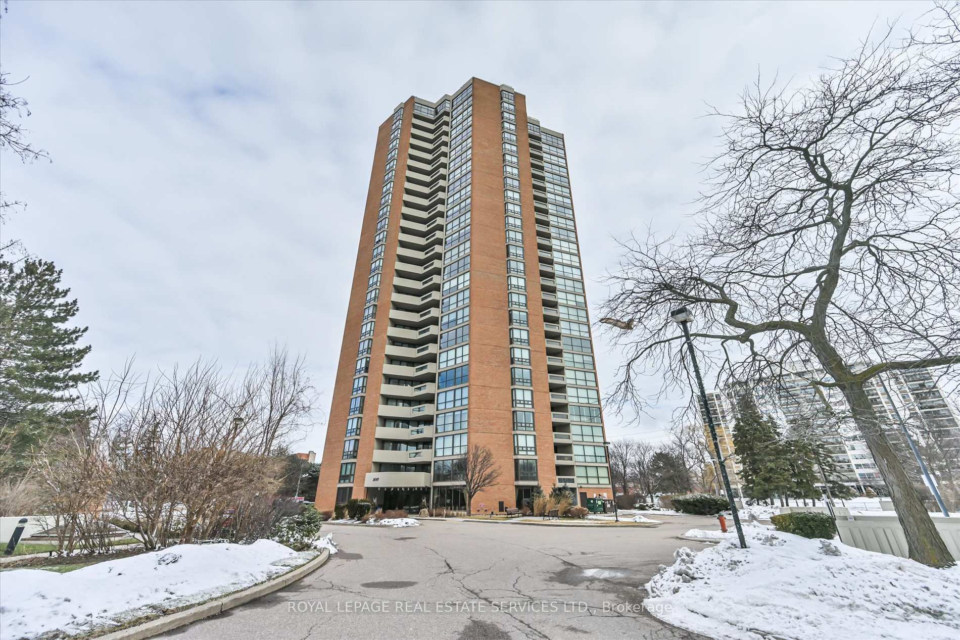 PH03 - 2010 Islington Avenue Toronto Ontario Canada Sale residential APRIL  ESTEVES ROYAL LEPAGE REAL ESTATE SERVICES LTD. Brokerage*