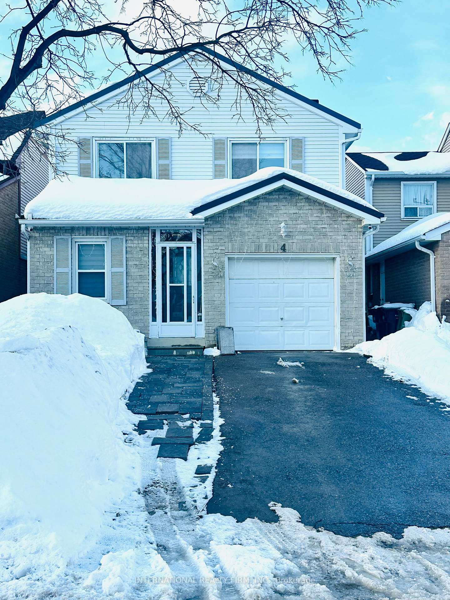 4 Joshua Court Brampton Ontario Canada Sale residential SAM FARMAHA INTERNATIONAL REALTY FIRM, INC.