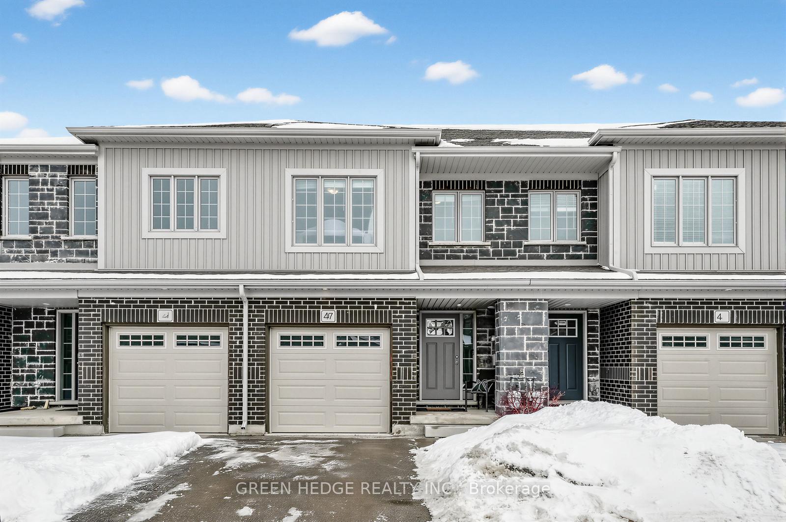 47 - 135 Hardcastle Drive Cambridge Ontario Canada Sale residential Renee Blair Sotheby's International Realty Canada