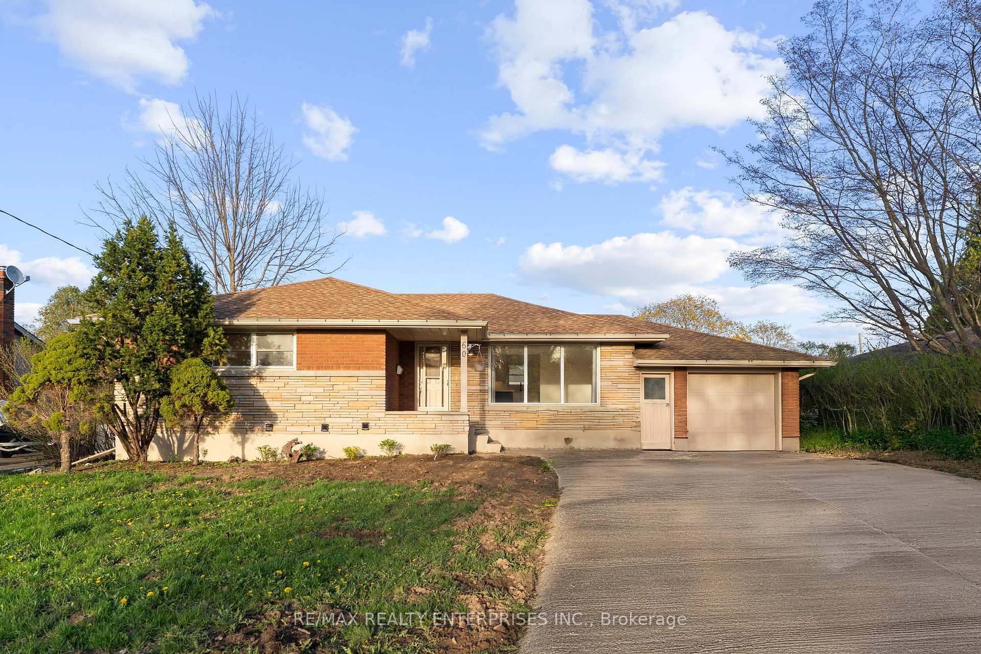 Lower - 2 Bedro - 60 Wakelin Terrace St. Catharines Ontario Canada Rent residential Elaine Timmins RE/MAX REALTY ENTERPRISES INC.