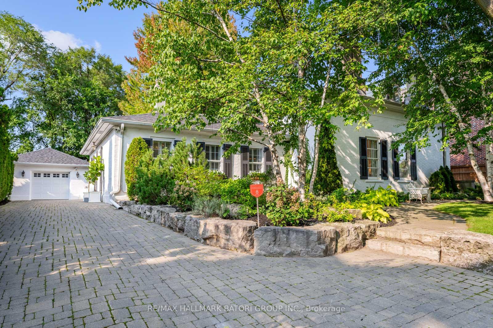 171 Old Forest Hill Road Toronto Ontario Canada Sale residential Angela Mandalas Johnston & Daniel, A Division of Royal LePage Real Estate Services Ltd., Brokerage