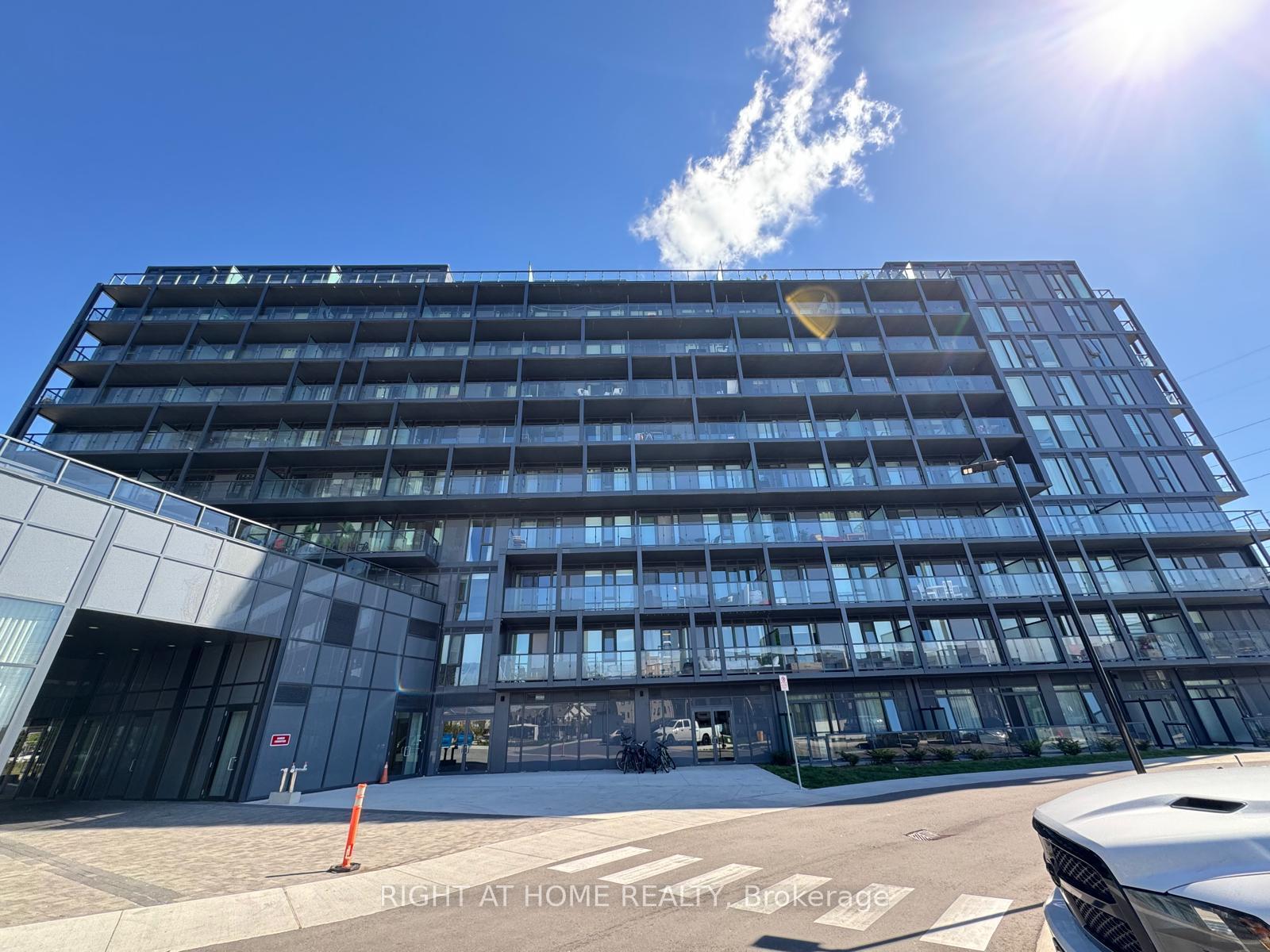 B-1010 - 3200 DAKOTA COMMON Burlington Ontario Canada Rent residential Martin Persaud Right at Home Realty, Brokerage*