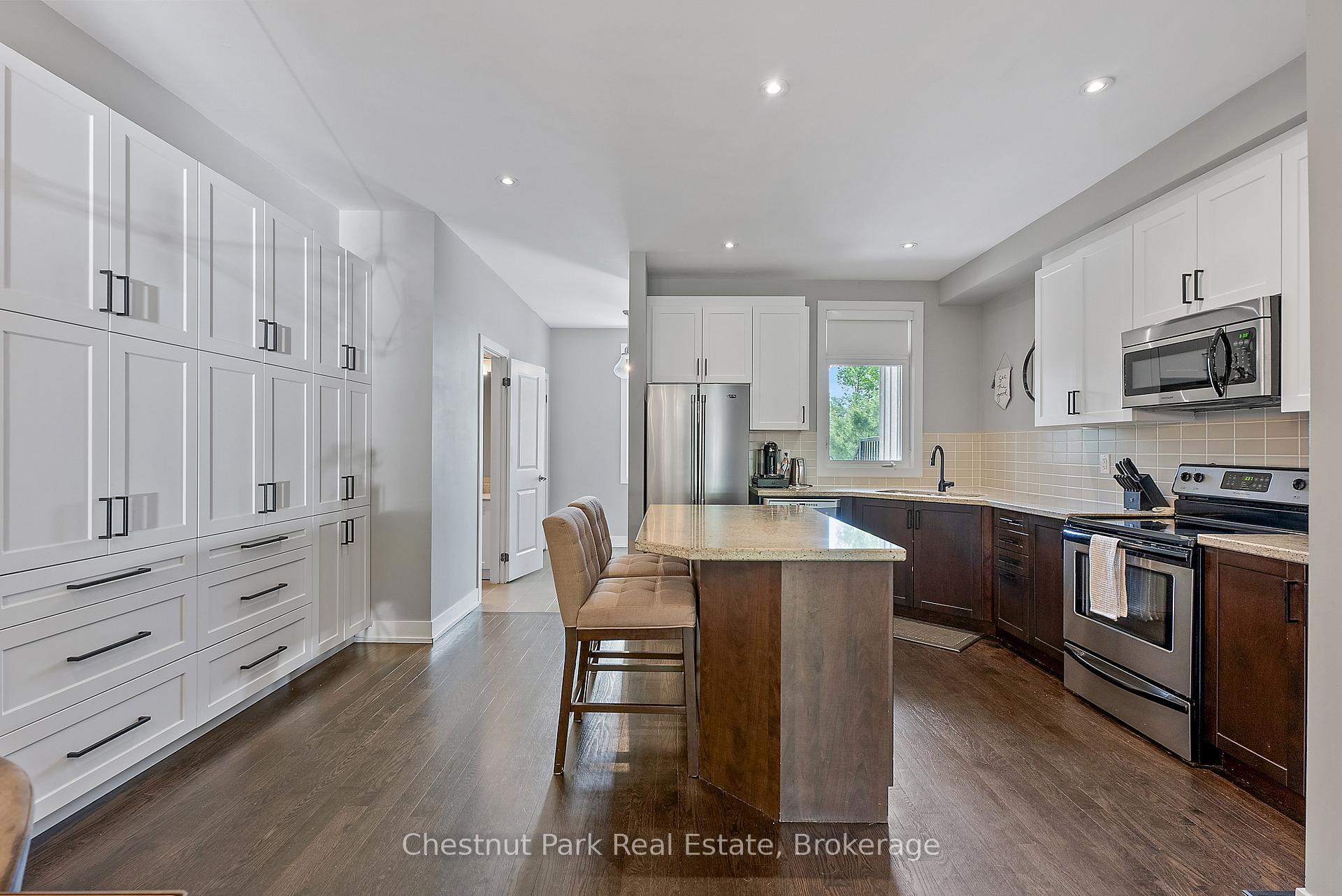 4 Bedroom Villa/Townhouse's Image 3