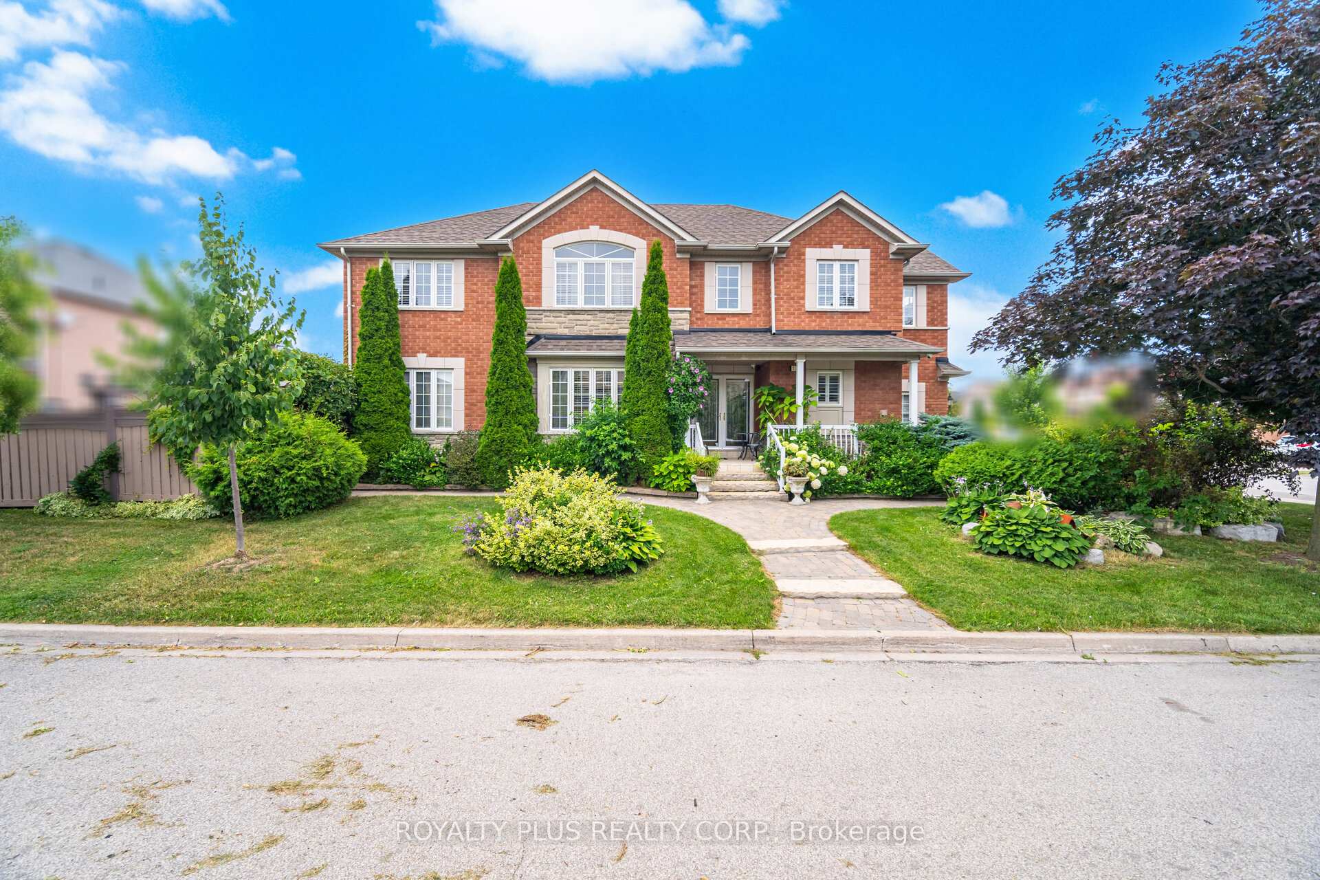 116 Frank Johnston Road Bolton Ontario Canada Sale residential Mary Barone ROYALTY PLUS REALTY CORP., Brokerage*