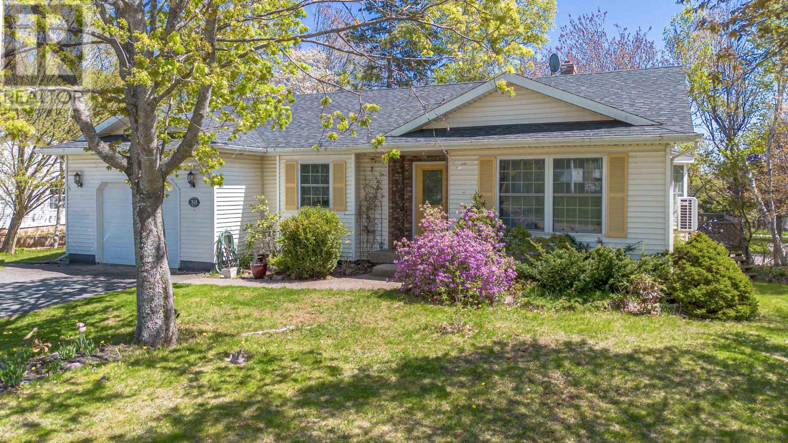 38 FOREST Drive Charlottetown Prince Edward Island Canada Sale residential   Keystone Real Estate INC.