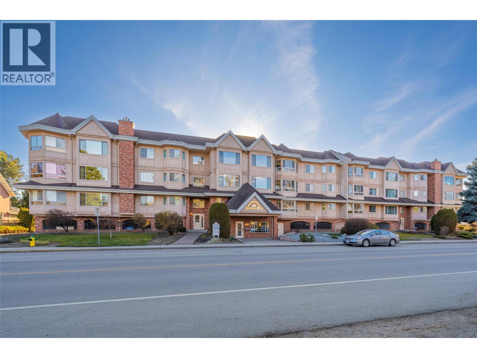 945 Lawrence Avenue Unit# 308 Kelowna British Columbia Canada Sale residential Luke Menkes Sutton Centre Realty, Brokerage*