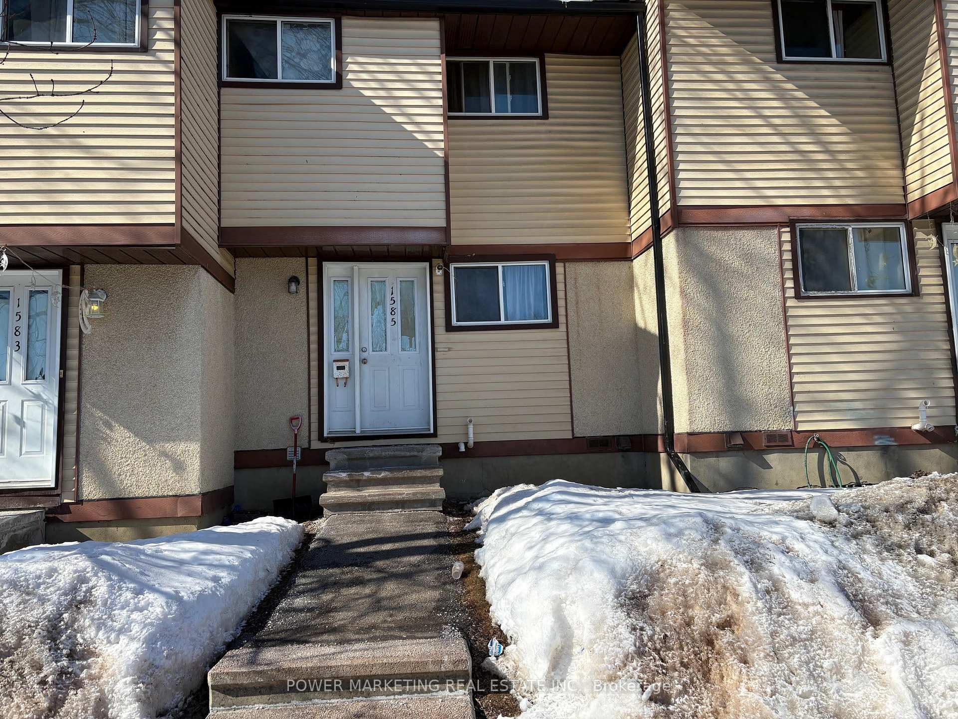 1585 FEATHER Lane Ottawa Ontario Canada Sale residential Ali Ahmad POWER MARKETING REAL ESTATE INC., BROKERAGE*