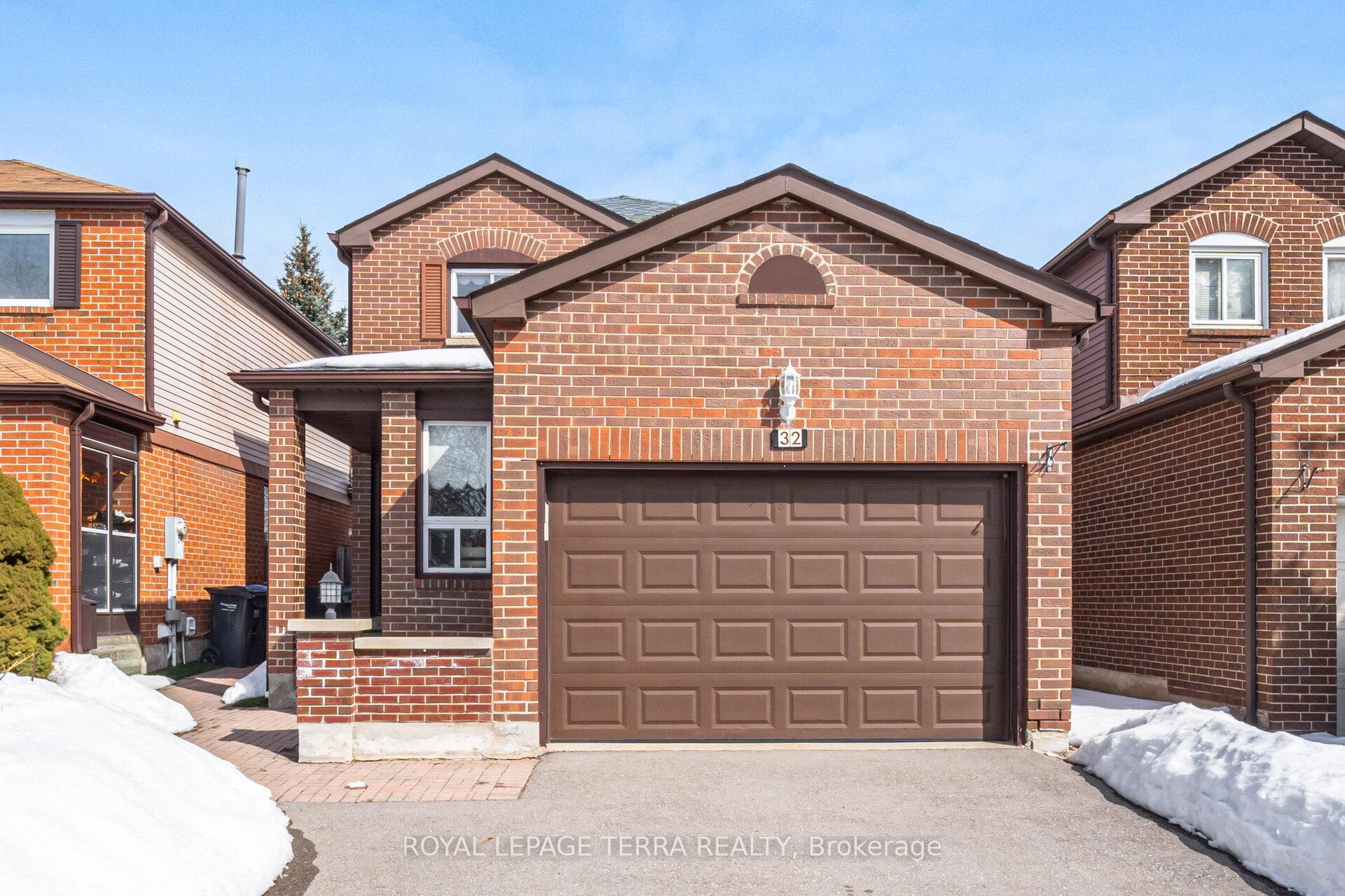 32 Bridekirk Place Brampton Ontario Canada Sale residential Hassan Shahid Right at Home Realty, Brokerage*