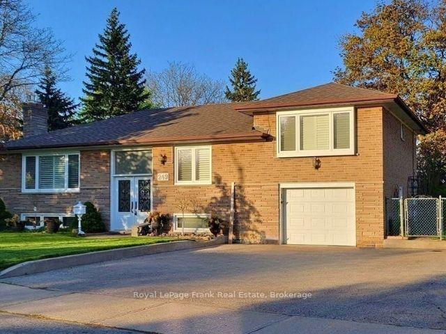 Lower - 249 Lucas Street Richmond Hill Ontario Canada Rent residential Sandy Gardner Royal LePage Frank Real Estate Brokerage*