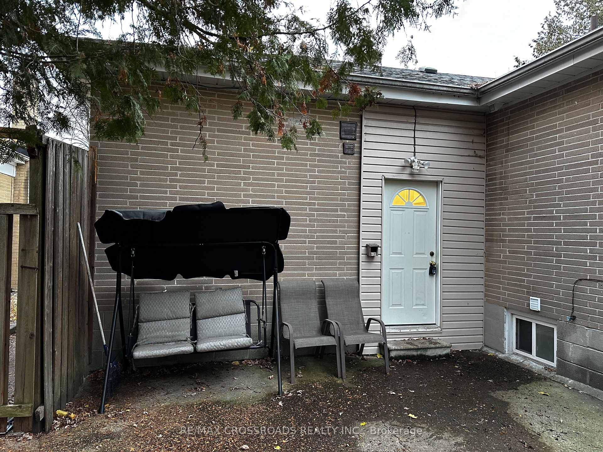 20 Frances Crescent Toronto Ontario Canada Rent residential   RE/MAX CROSSROADS REALTY INC. Brokerage*