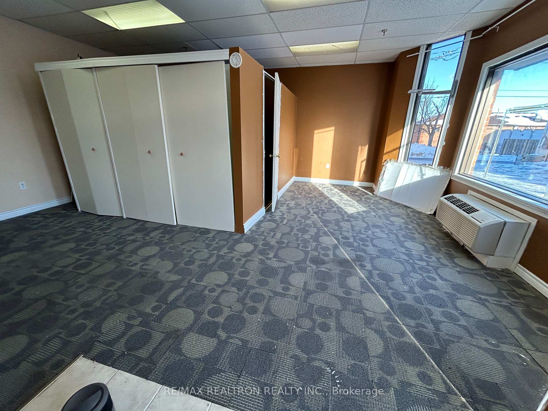 7 - 153 Brock Street N Whitby Ontario Canada Lease commercial Siva Sivanesan RE/MAX Realtron Realty Inc., Brokerage *