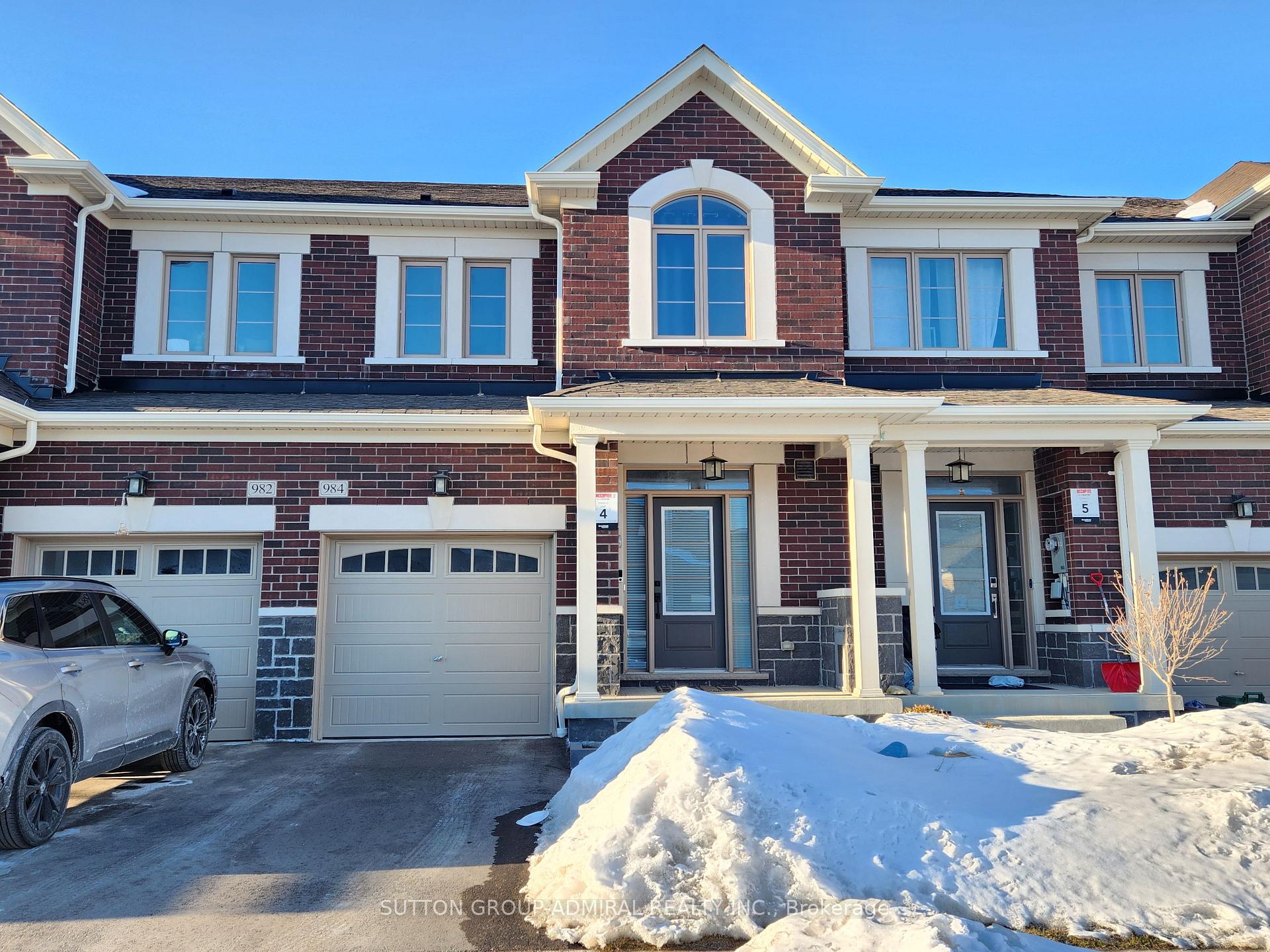 984 Crowsnest Hollow Pickering Ontario Canada Rent residential Jeff Belisowski Sutton Group-Admiral Realty Inc., Brokerage *