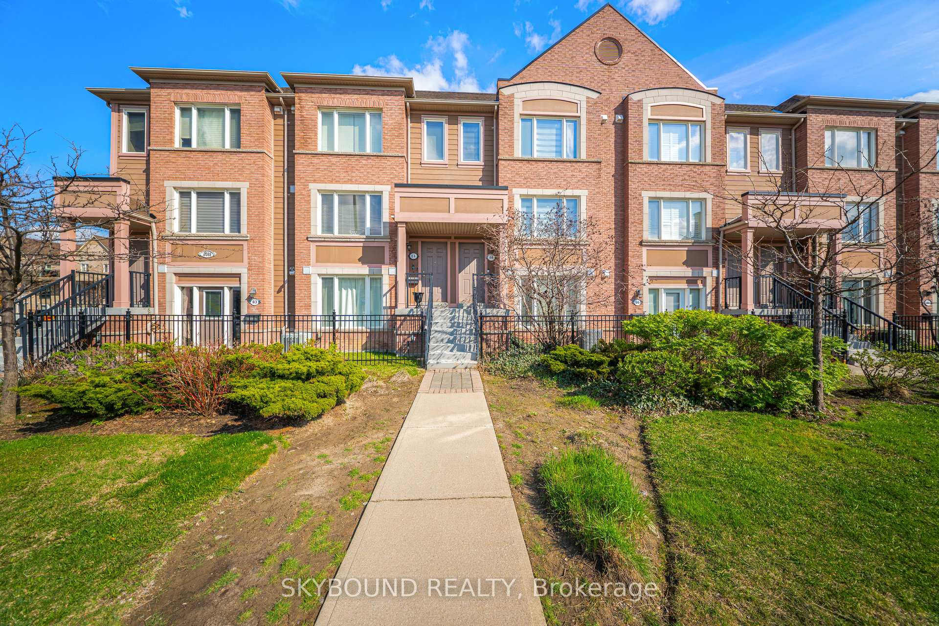 85 - 3088 Eglinton Avenue W Mississauga Ontario Canada Sale residential Navien Goel Skybound Realty, Brokerage