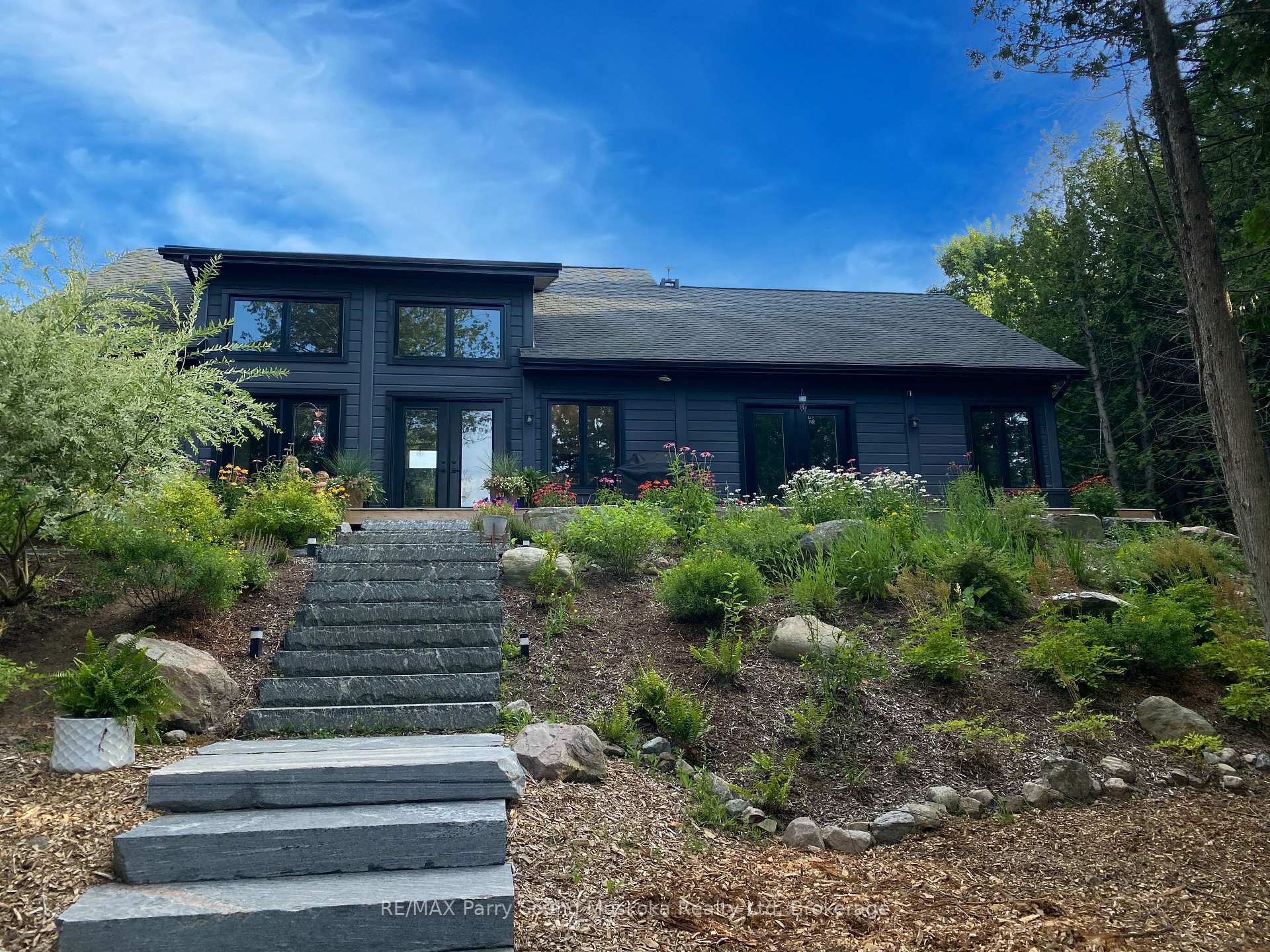 54 Lake Ridge Road Seguin Ontario Canada Sale residential Gary Phillips RE/MAX PARRY SOUND MUSKOKA REALTY LTD., BROKERAGE*