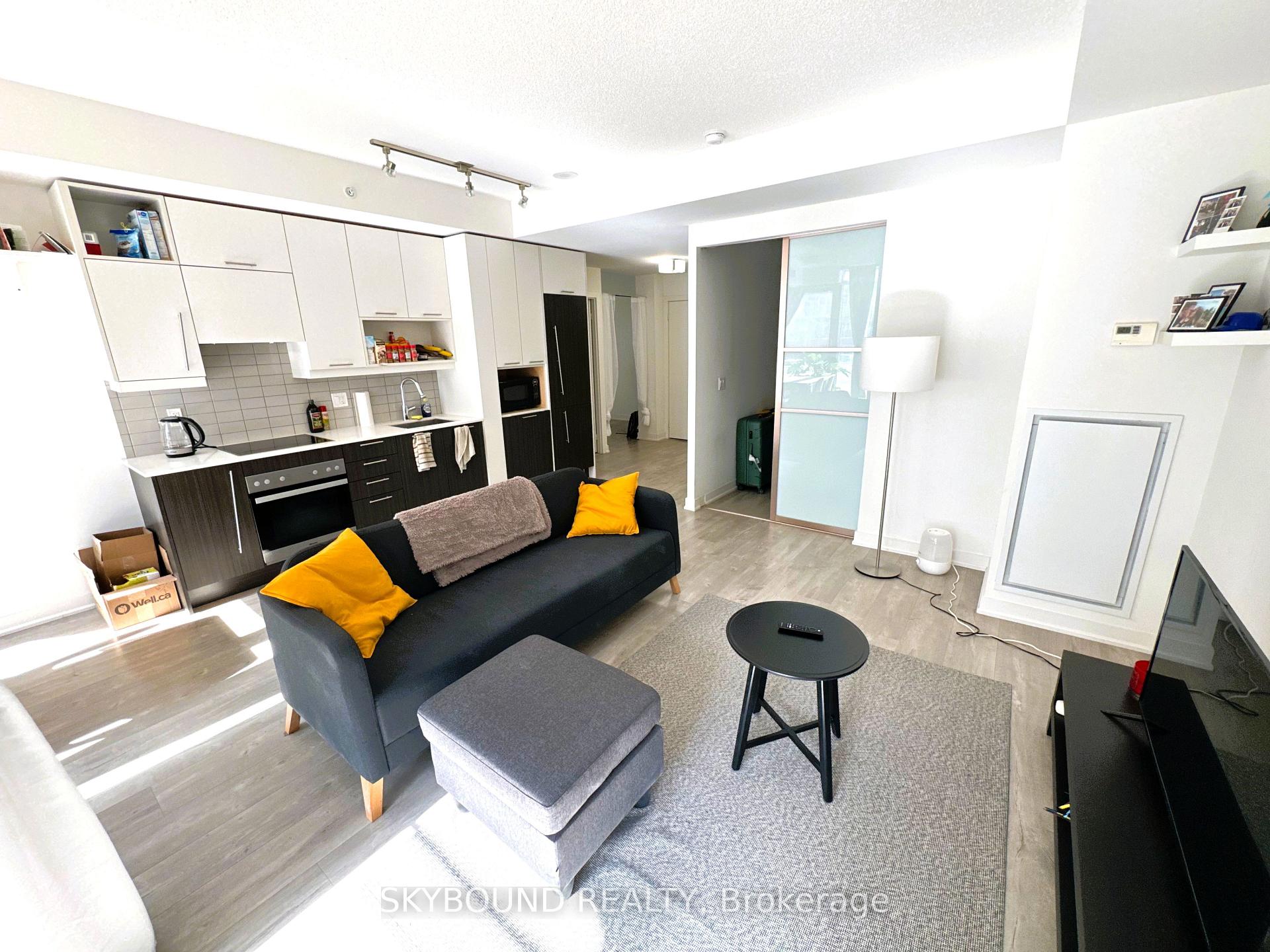 709 - 199 Richmond Street W Toronto Ontario Canada Rent residential John Chinembiri SKYBOUND REALTY, BROKERAGE*